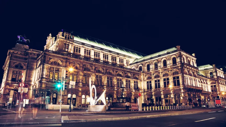Prize by Radisson Vienna City – ДУНАВСКА КОЛЕДНА МАГИЯ с БОНУС 4 екскурзии– Виена и Братислава Предколедни базари с 4 нощувки София