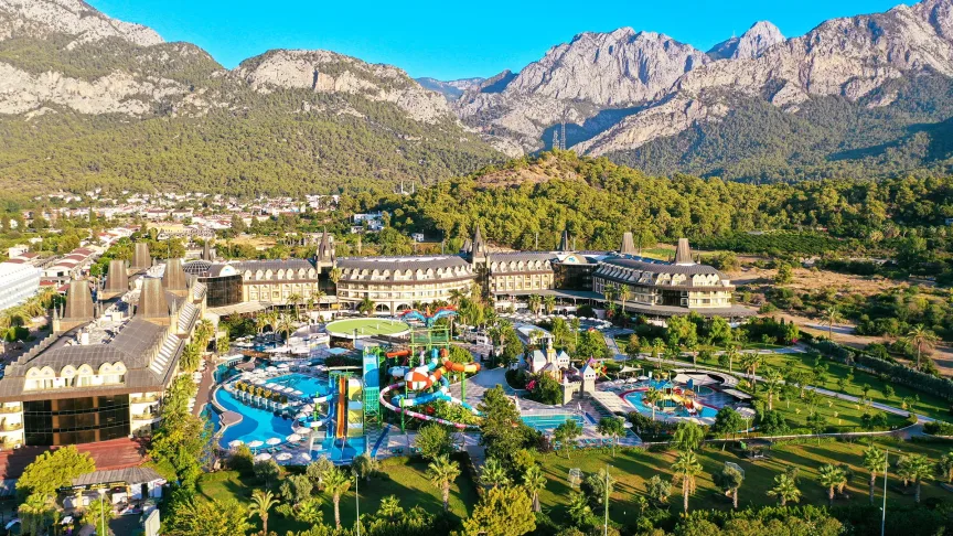 Crystal Prestige Elite Premium – 8 дни в Анталия - Турската ривиера Ви очаква с полет от Варна 2026
