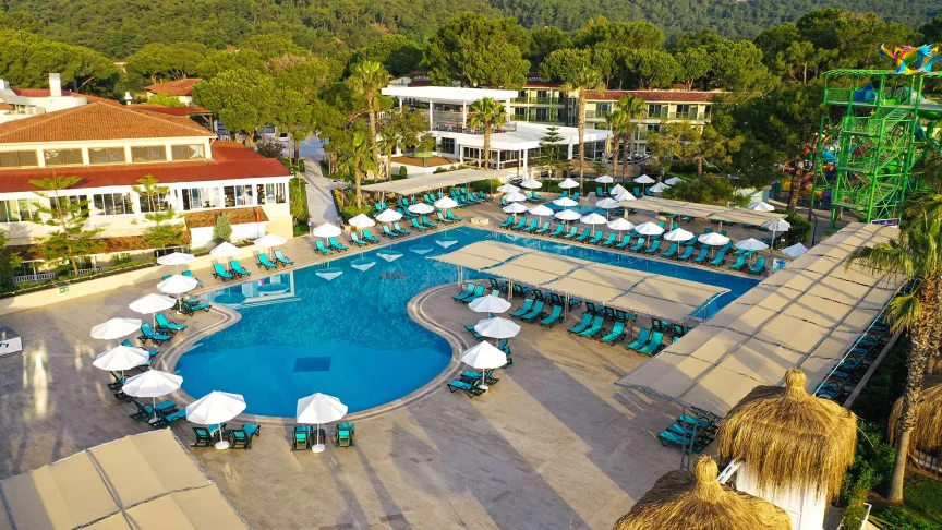 Crystal Flora Beach Resort