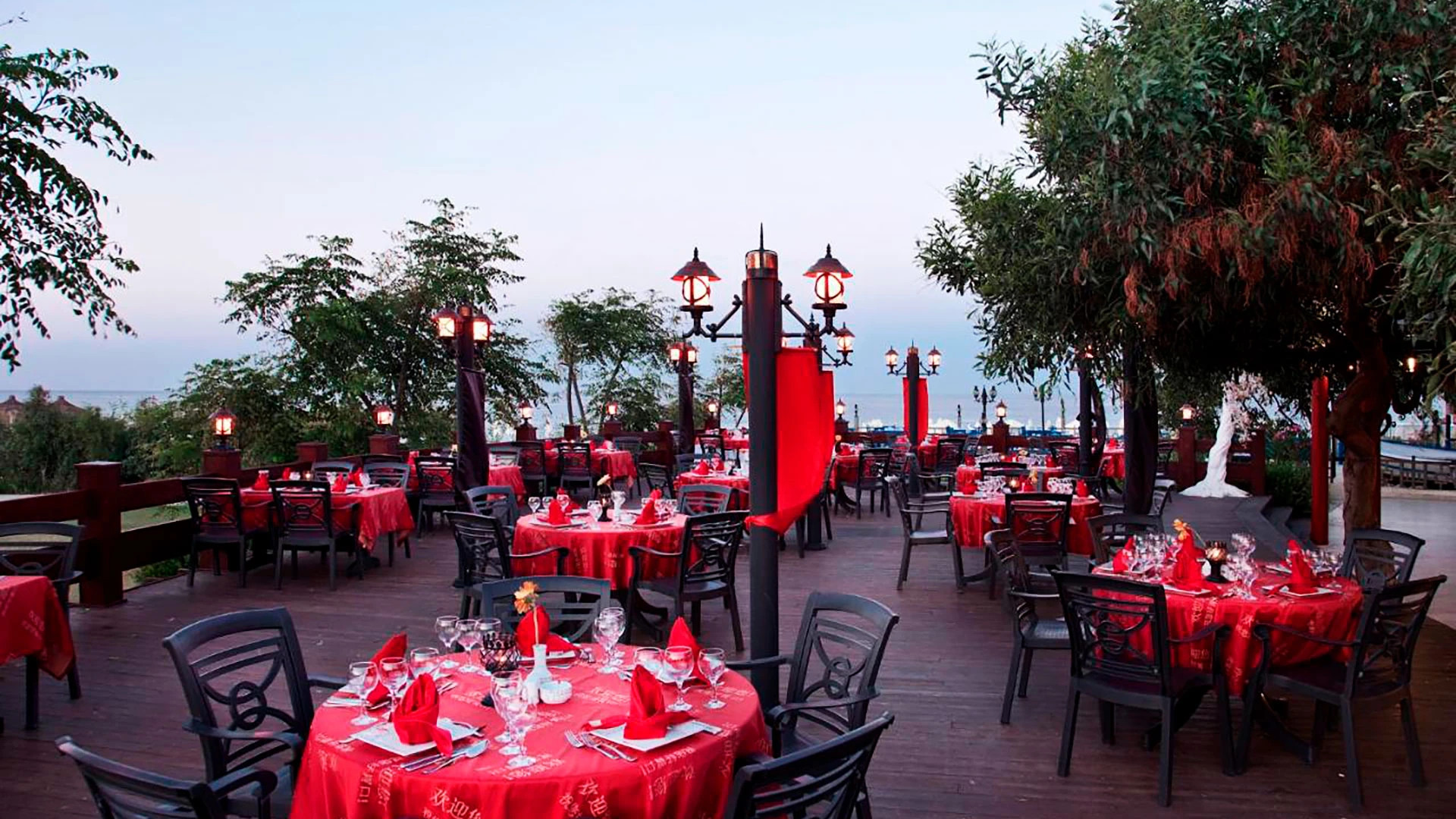 Sunrise Resort Hotel – 13