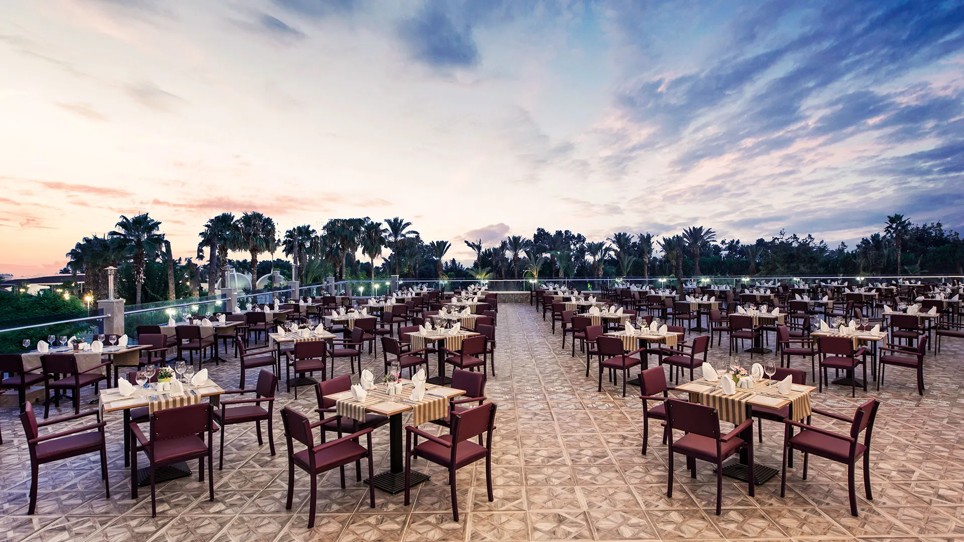 DELPHIN BE GRAND RESORT Нова Година в Анталия с чартър от Пловдив – 25
