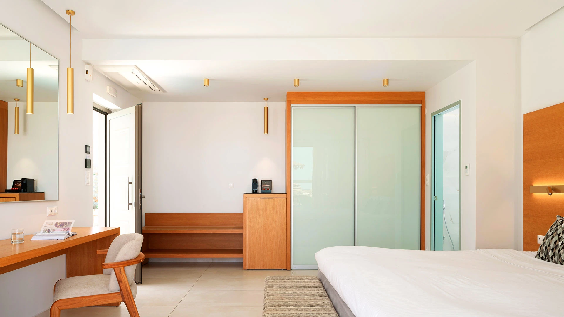 High Beach White The Villa Collection (Adult Only +16) Почивка на о-в Крит с полет от София – 37