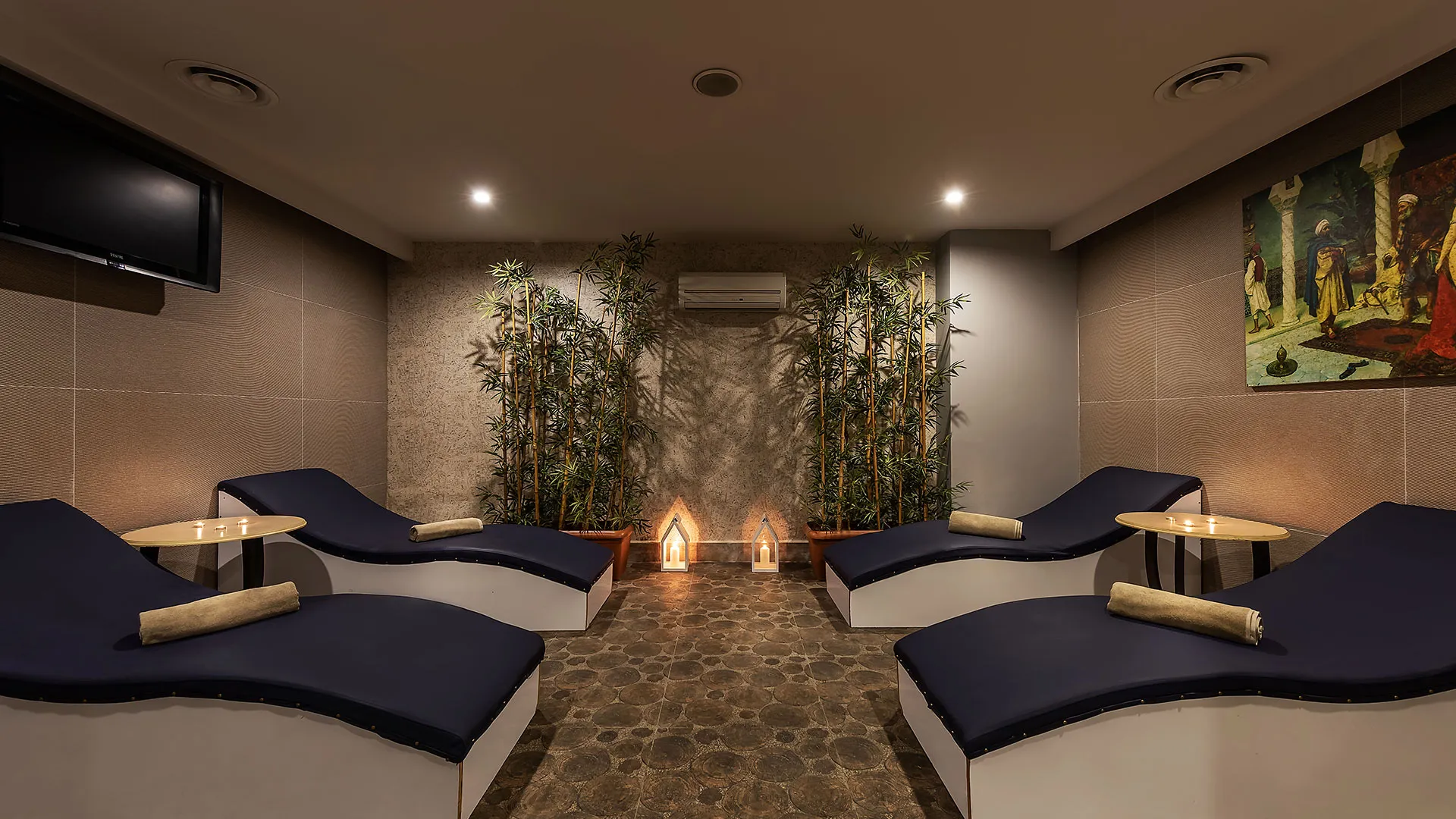 White City Beach Hotel – 50