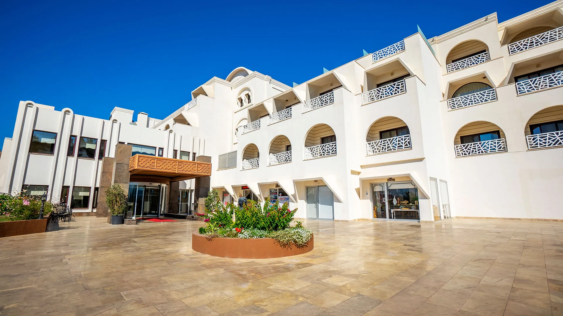 Azka Hotel – 74