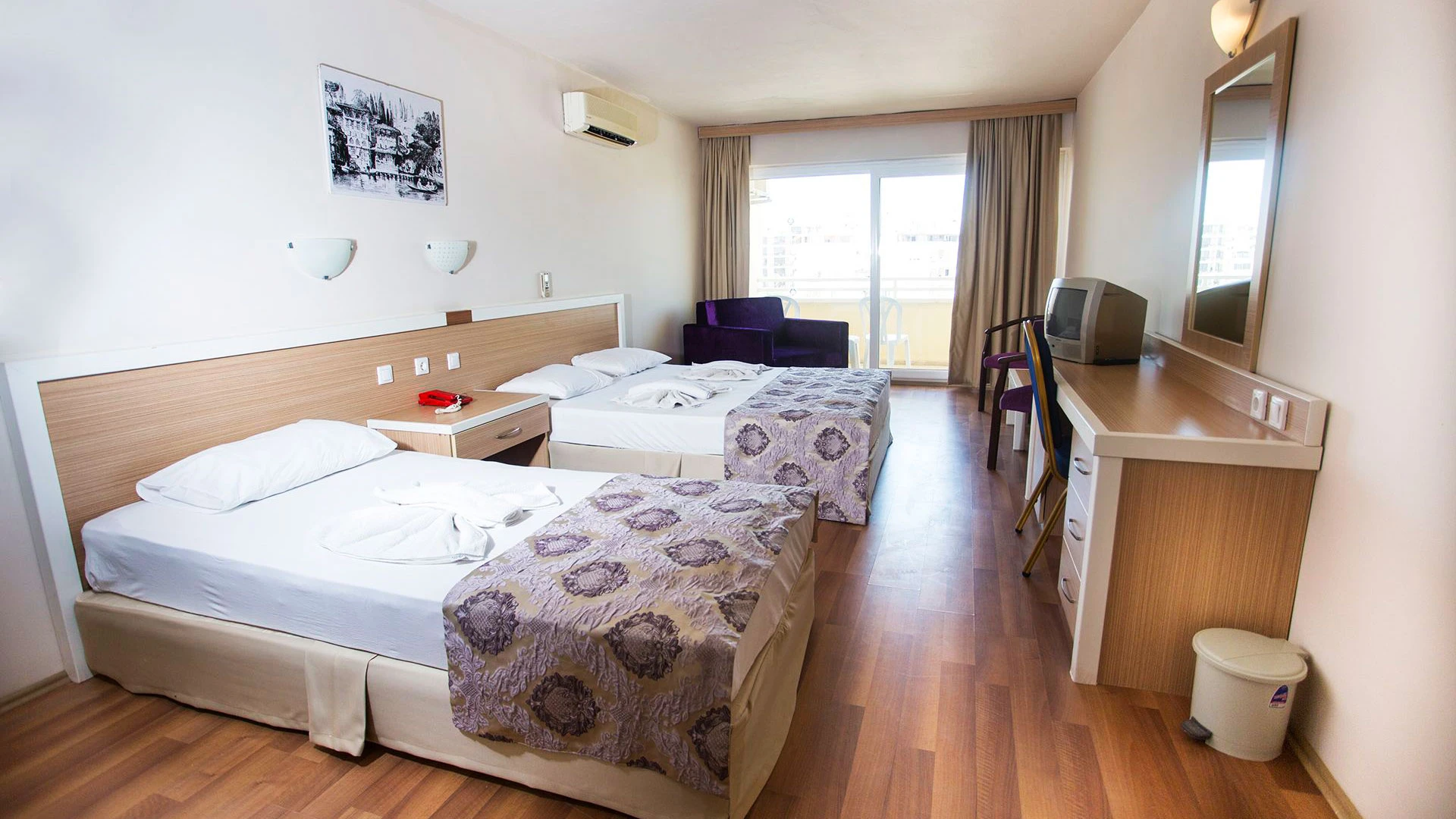 Tuntas Beach Hotel – 13