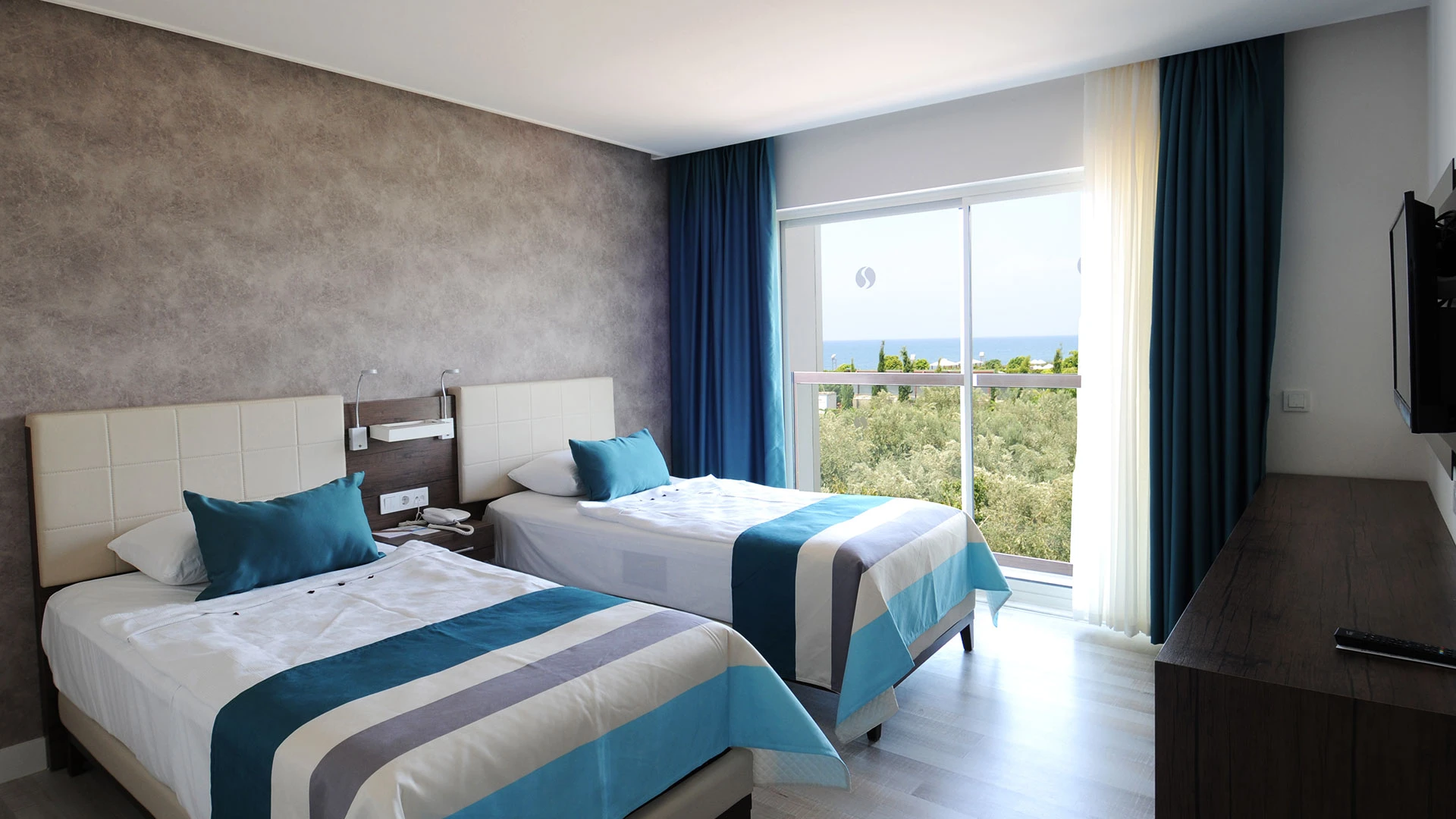 Lonicera West Hotel – 28