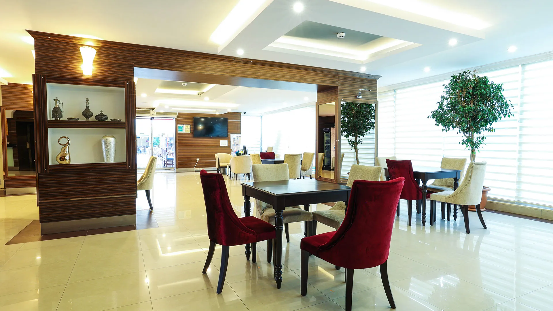 Crystal Aura Beach Resort & Spa – 21