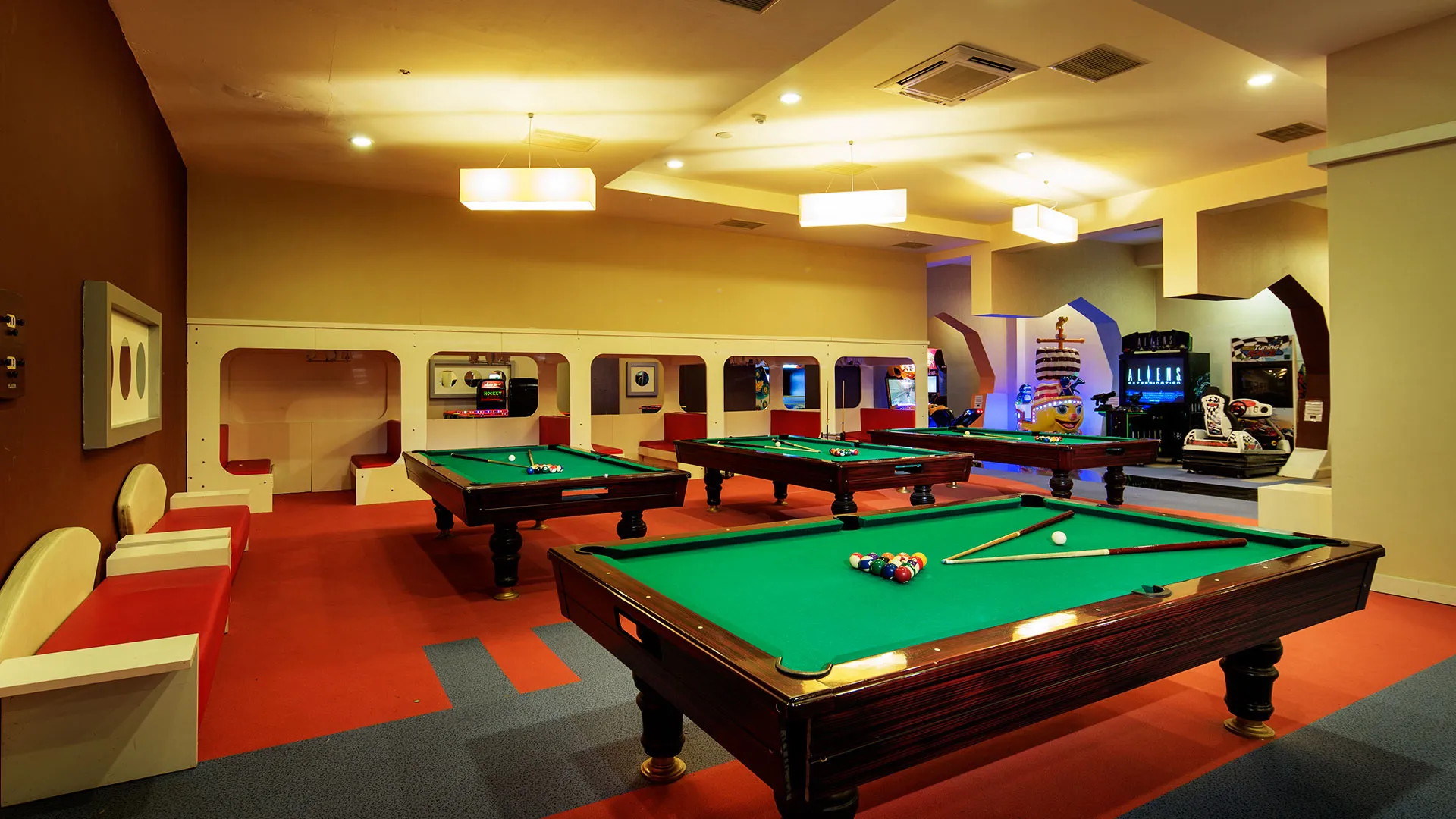 Crystal Admiral Resort & Spa – 37