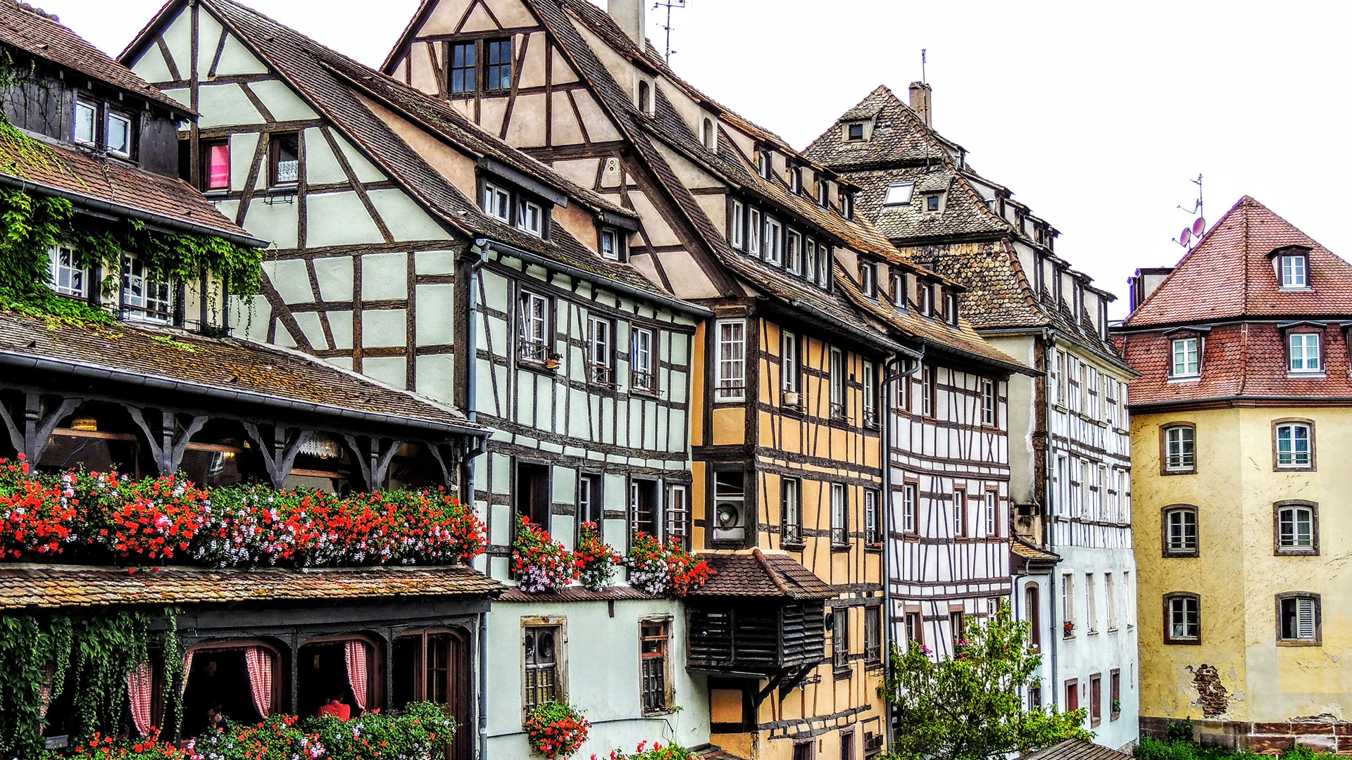 B and B Hotel Strasbourg Nord Mundolsheim – Есенна приказка в ЕЛЗАС - Страсбург, Колмар, пътя на виното, Базел - 4 нощувки от София – 4