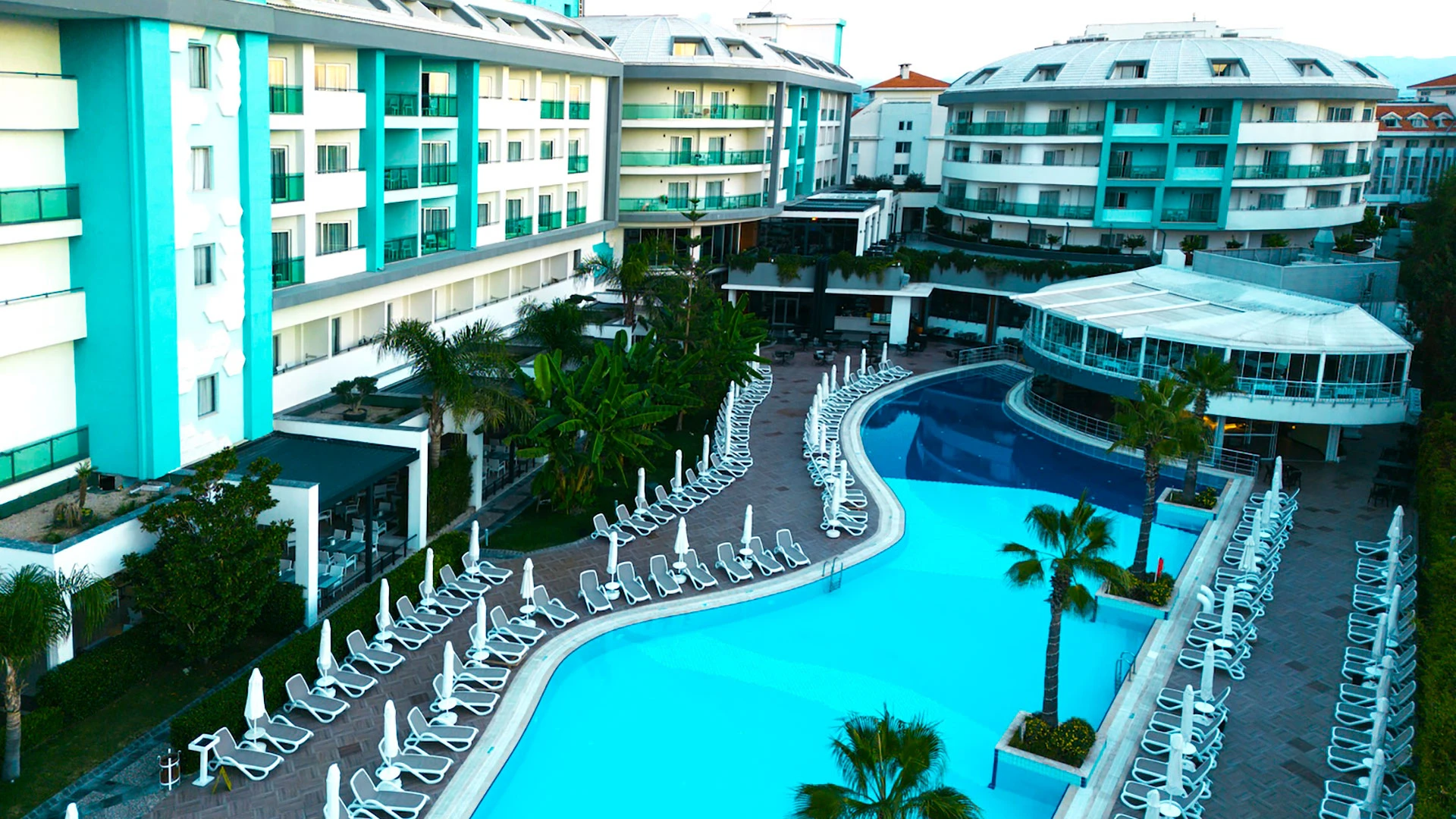 Seashell Resort & Spa Hotel – 4