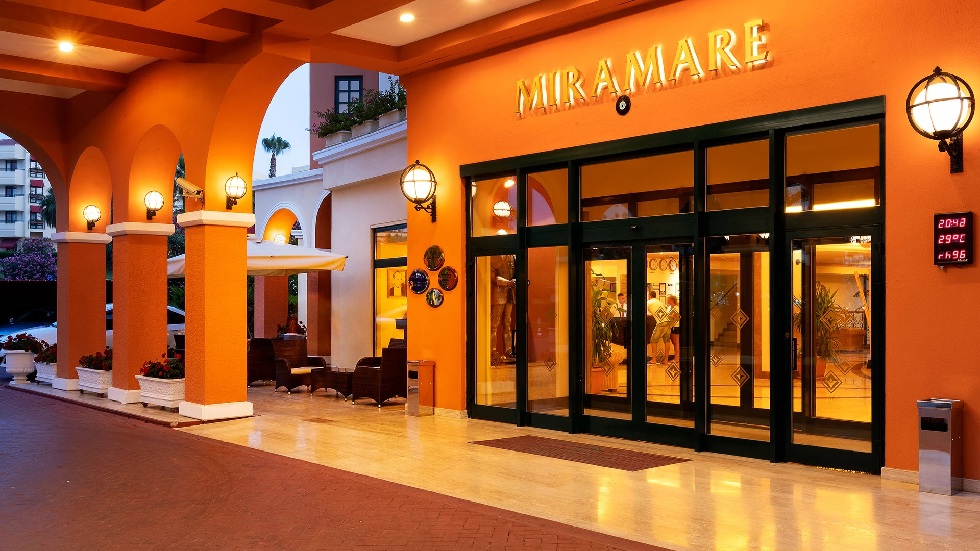 Miramare Queen Hotel – 40