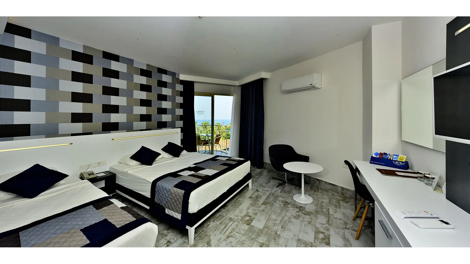 White City Beach Hotel – 12