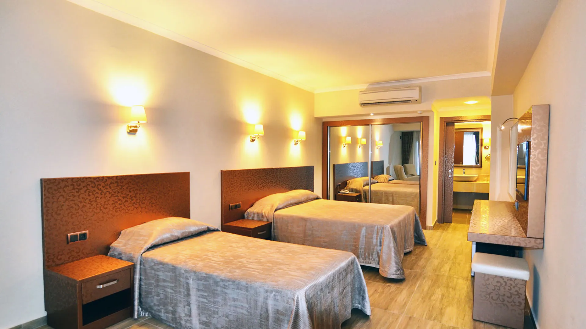 Azka Hotel – 69