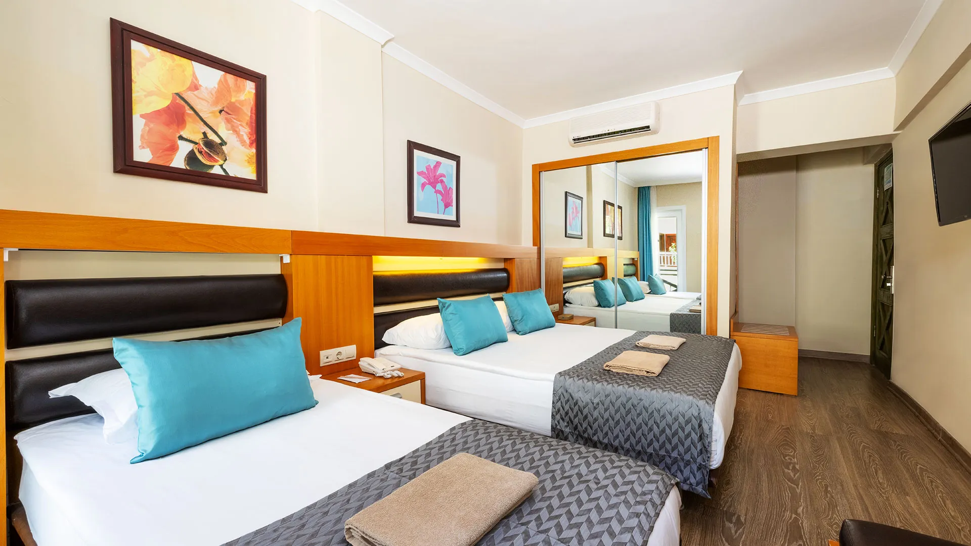 Crystal Flora Beach Resort – 8