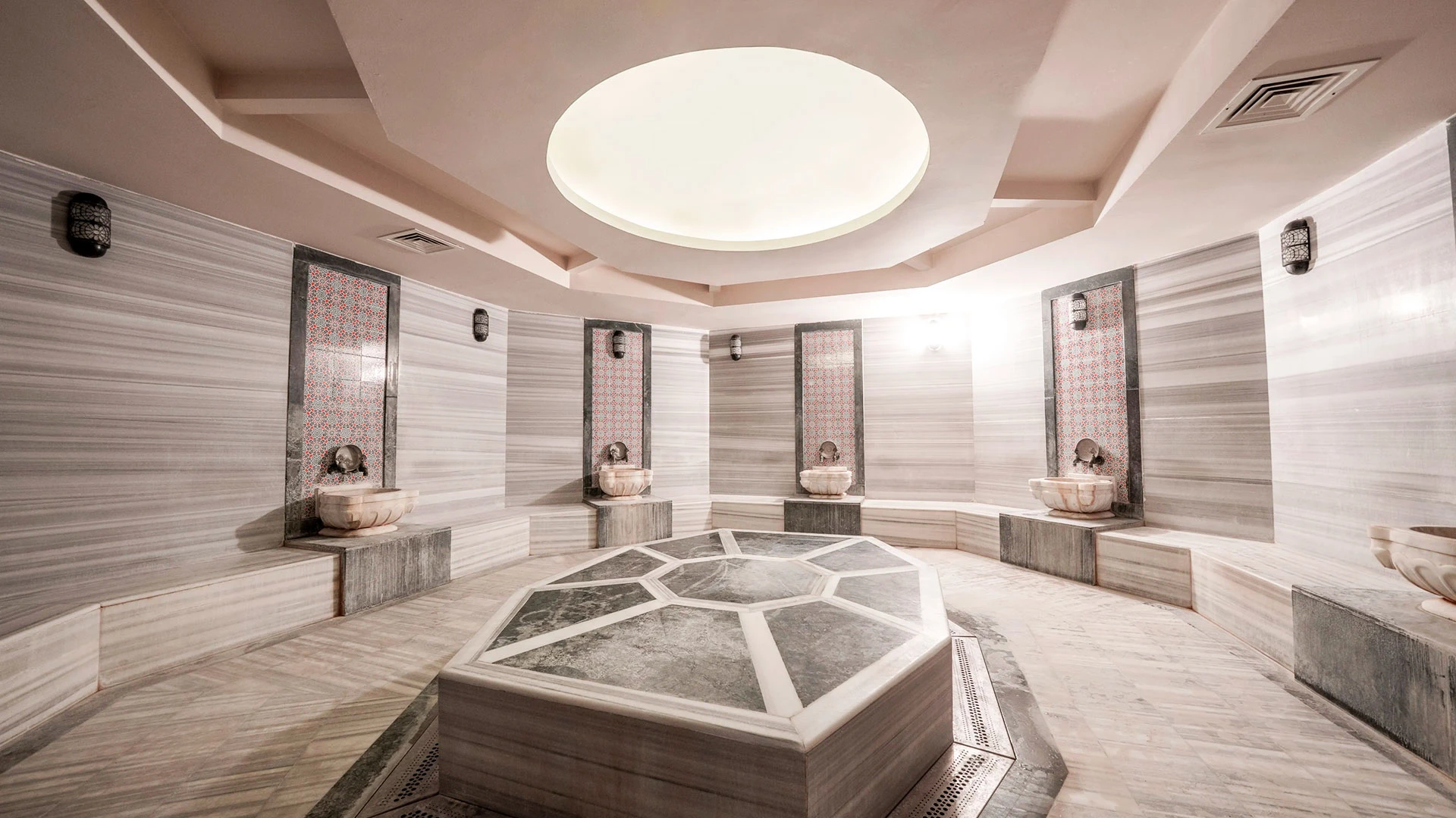 Green Bay Resort & Spa – 30
