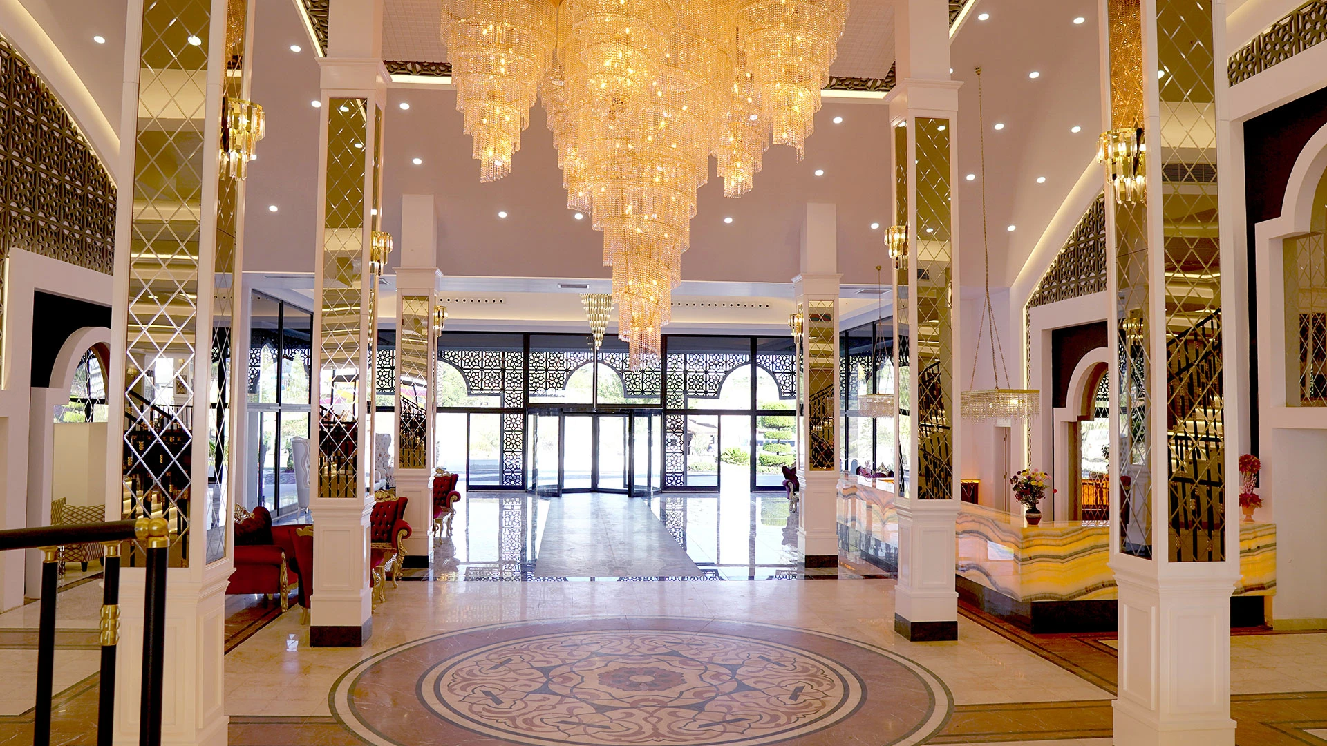 Dream World Palace – 16