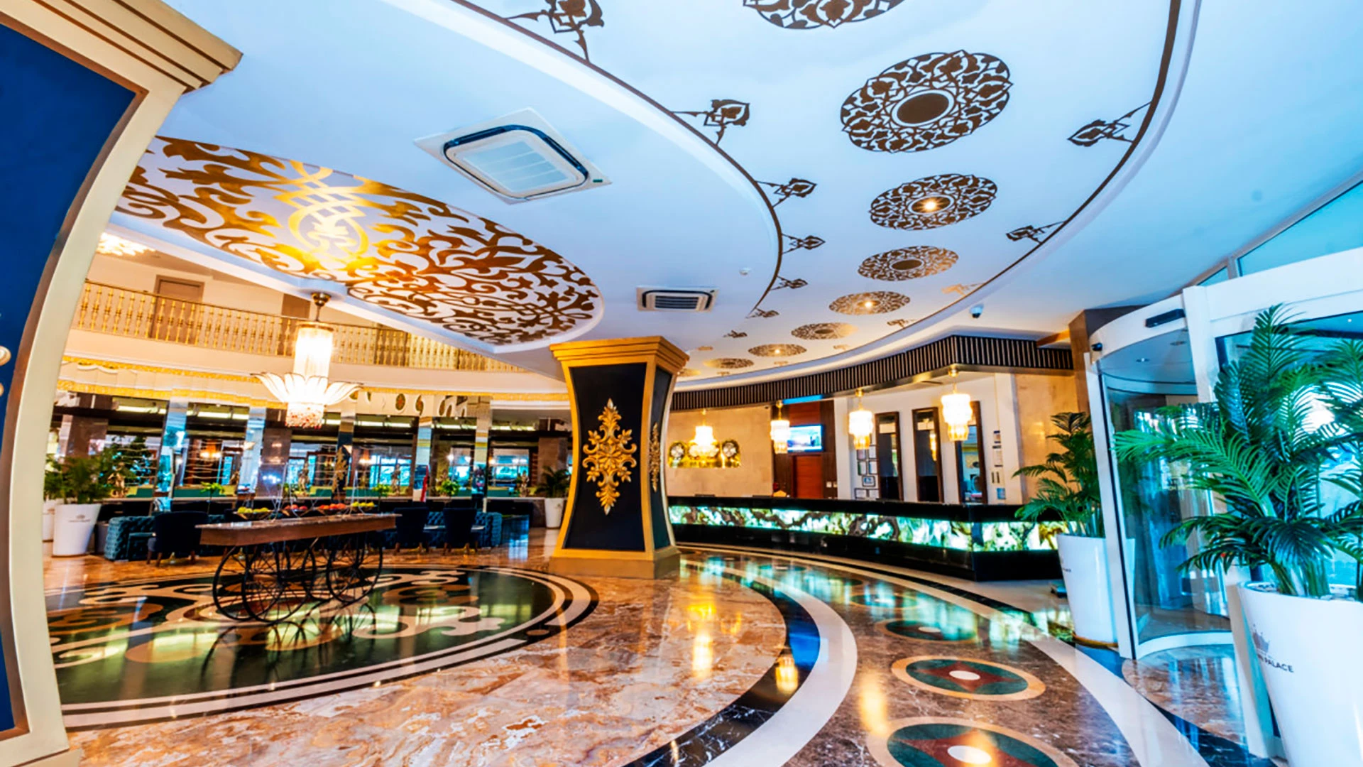 Side Crown Palace – 32