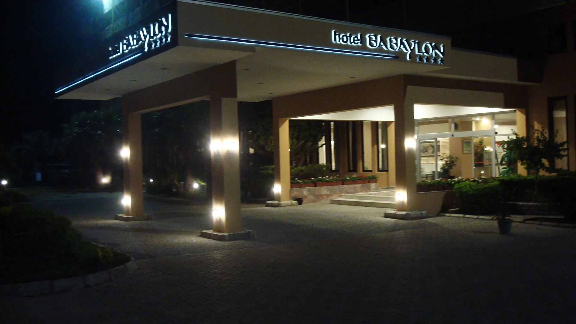 Babaylon Hotel – 19