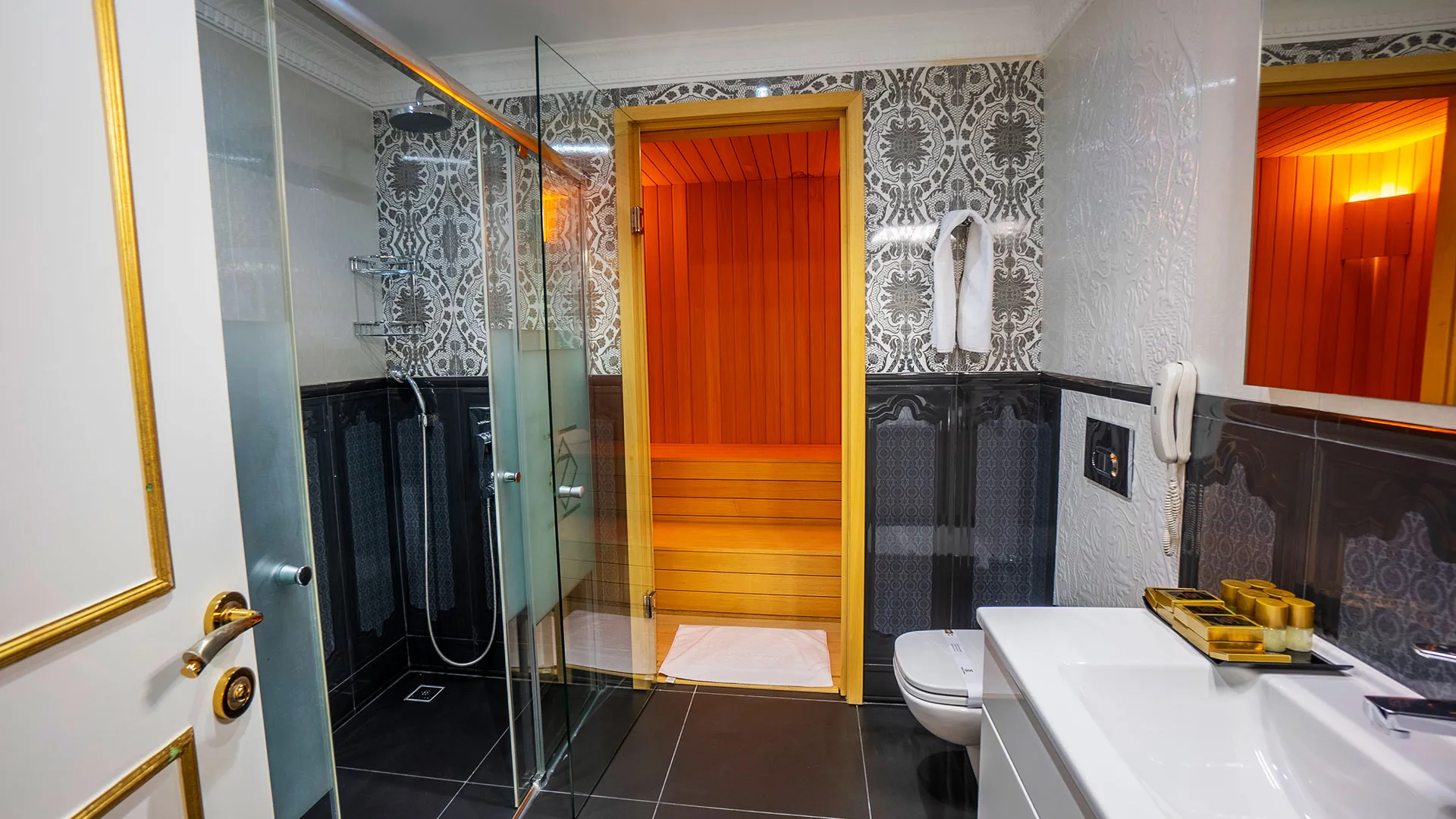 Azka Hotel – 78