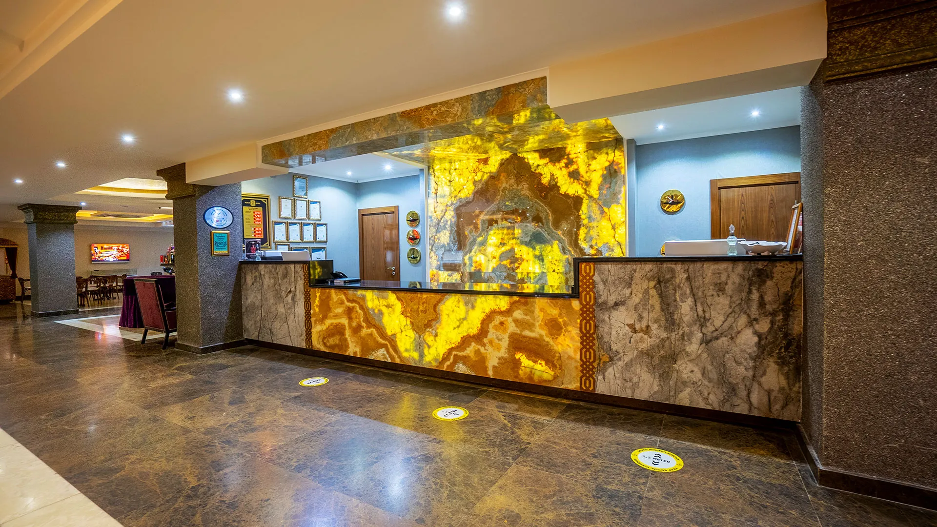 Azka Hotel – 23