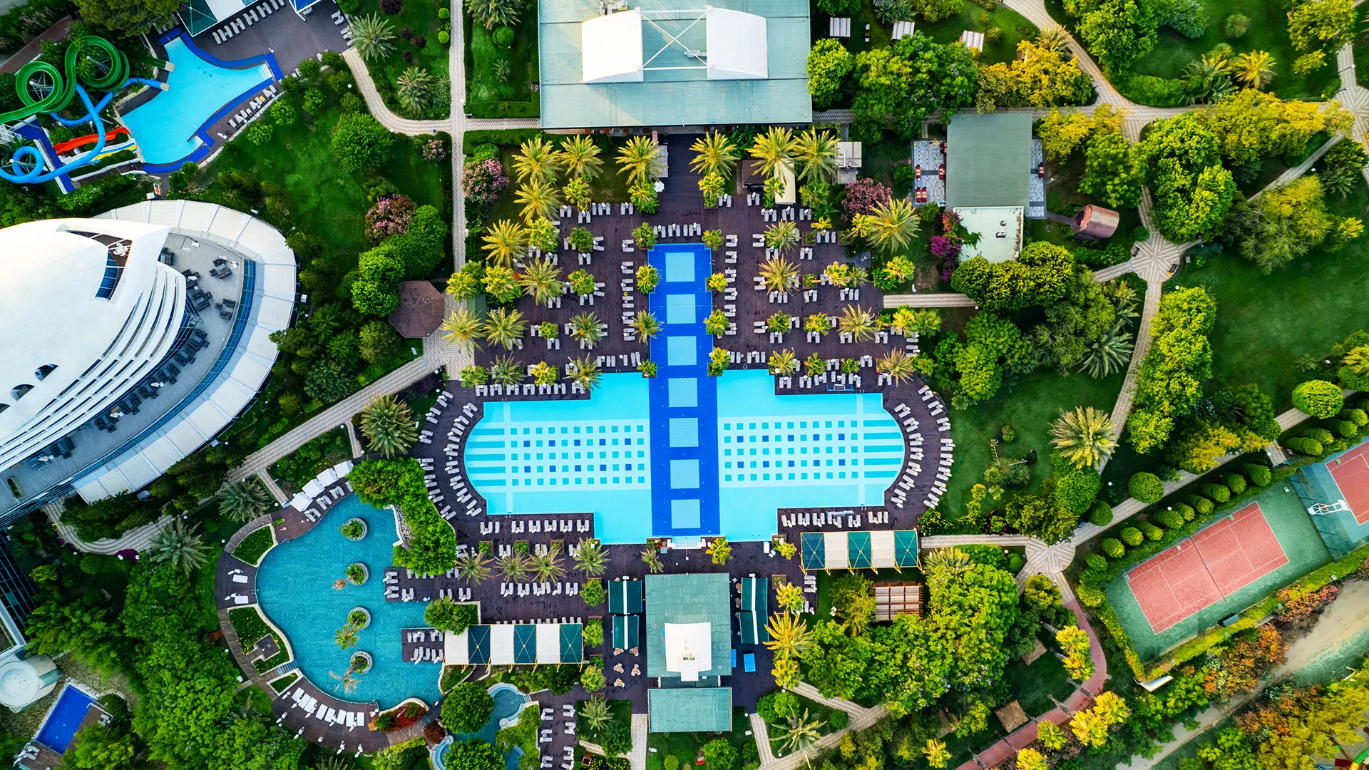 Concorde Deluxe Resort – 4