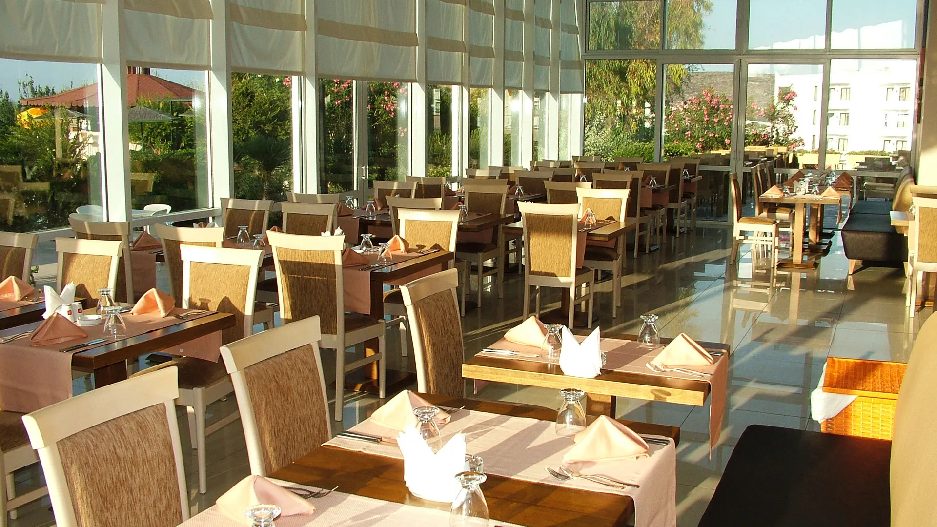 Babaylon Hotel – 13