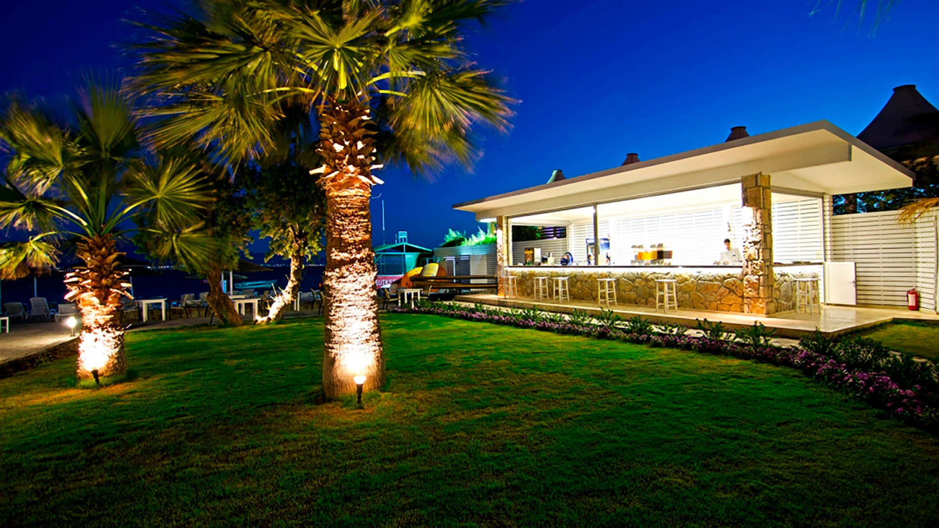 Charm Beach Hotel – 12