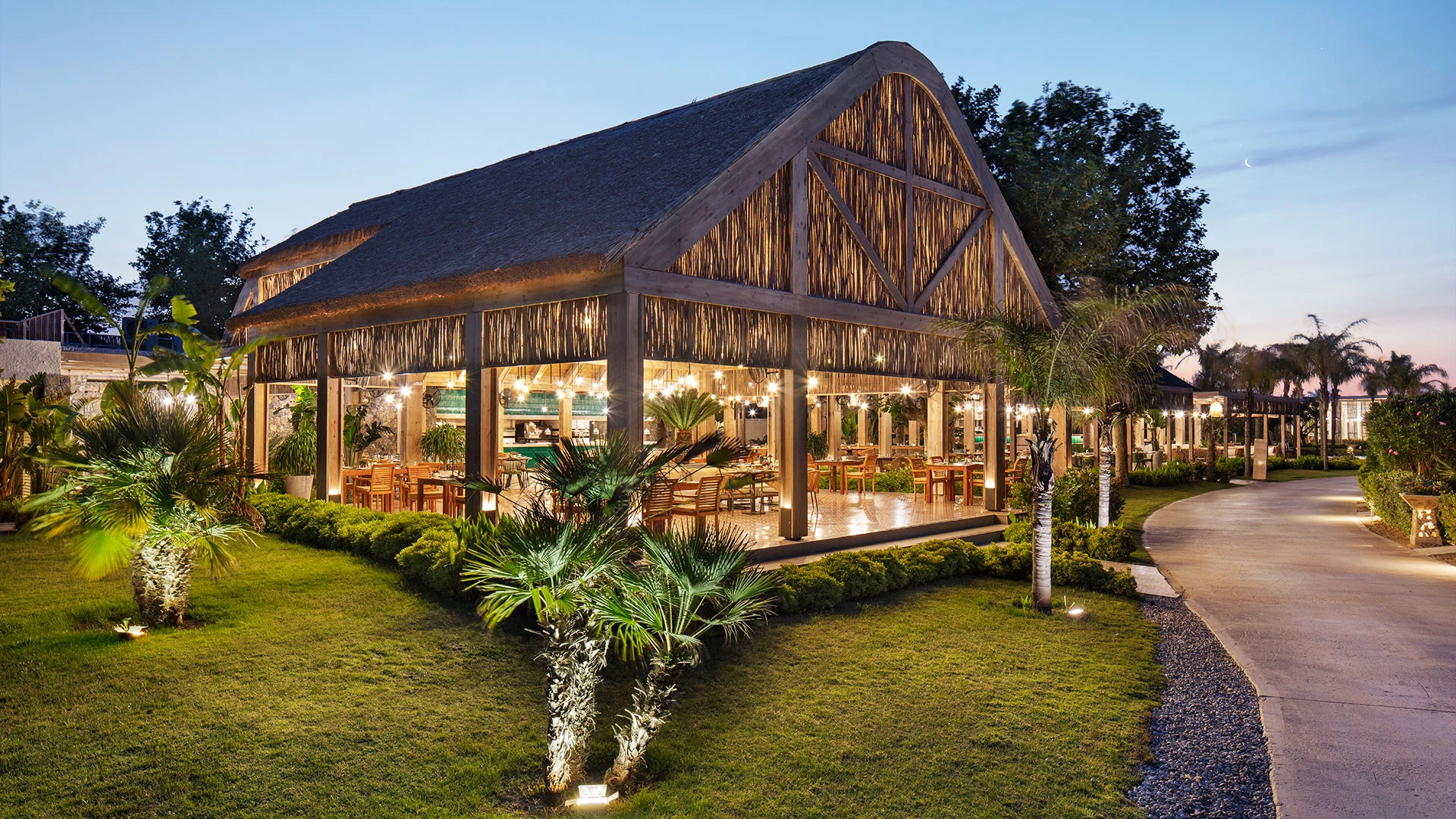 ELA EXCELLENCE RESORT BELEK Нова Година в Анталия с чартър от Бургас – 120