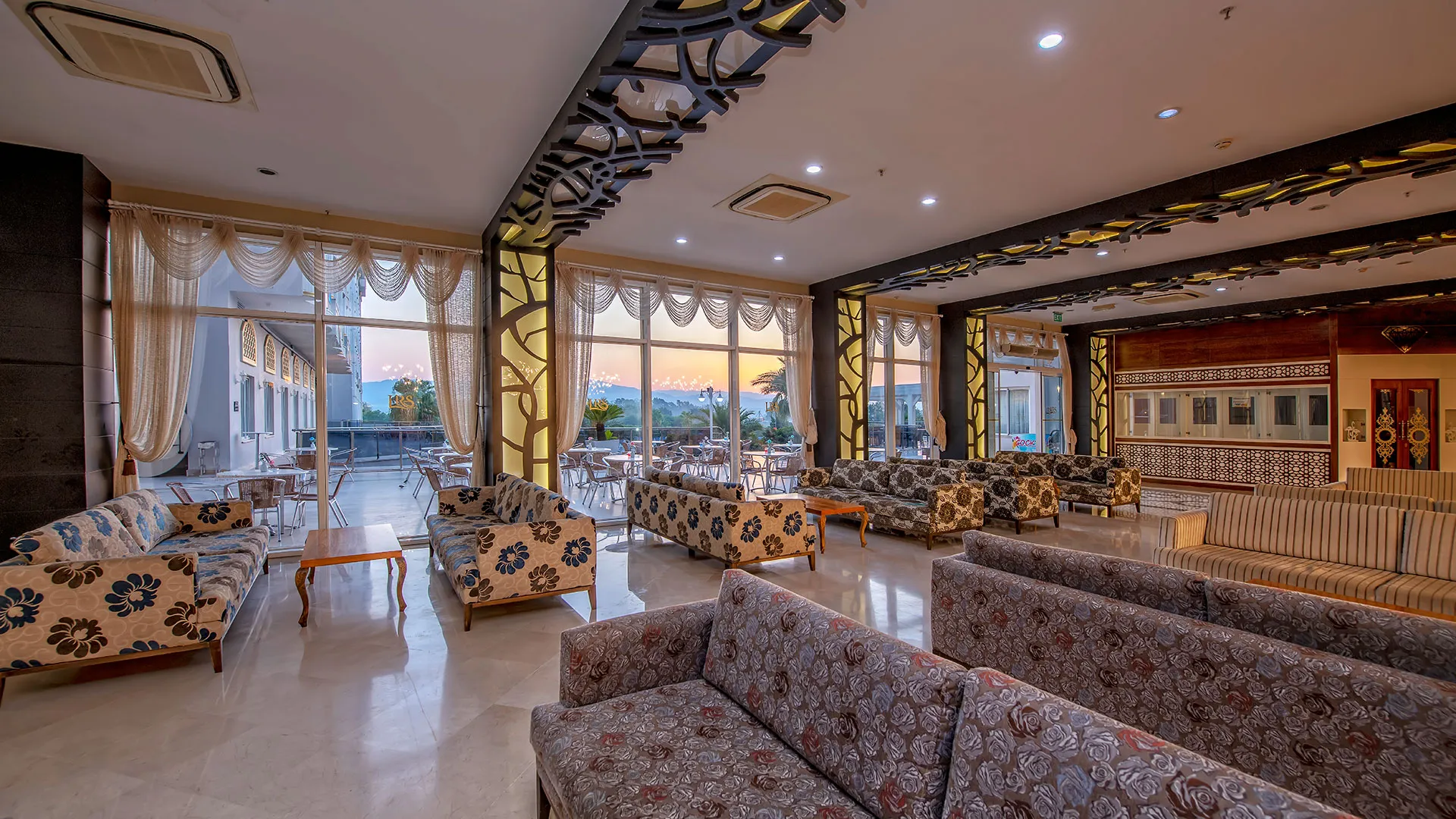 Lrs Lake & River Side Hotel Spa – 37