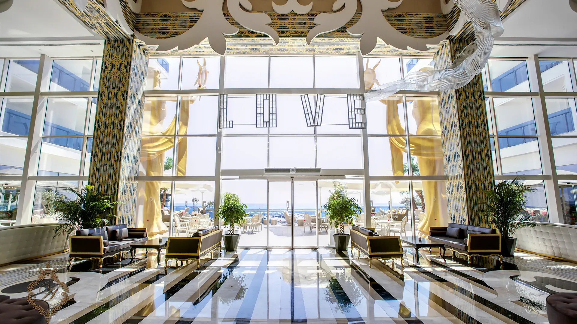 AZURA DELUXE RESORT & SPA HOTEL Почивка в Анталия с чартър от Бургас – 30