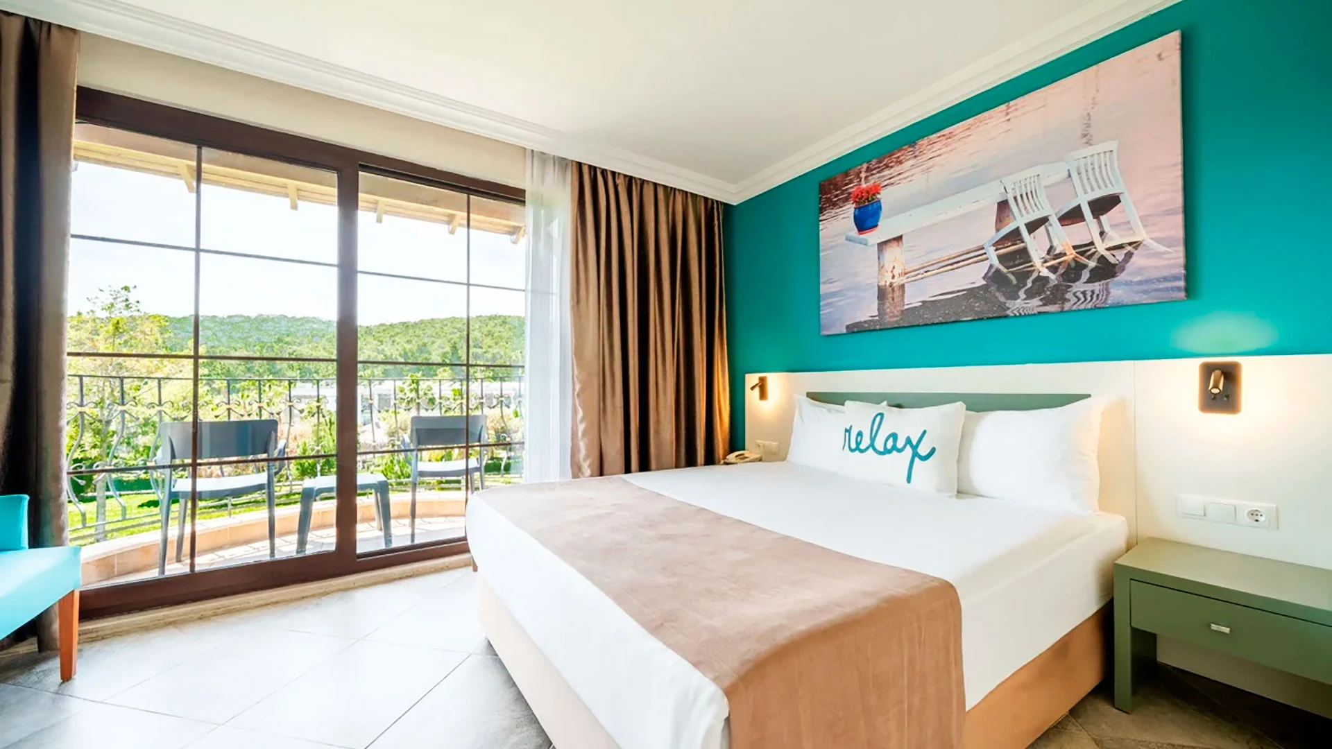 Green Bay Resort & Spa – 23