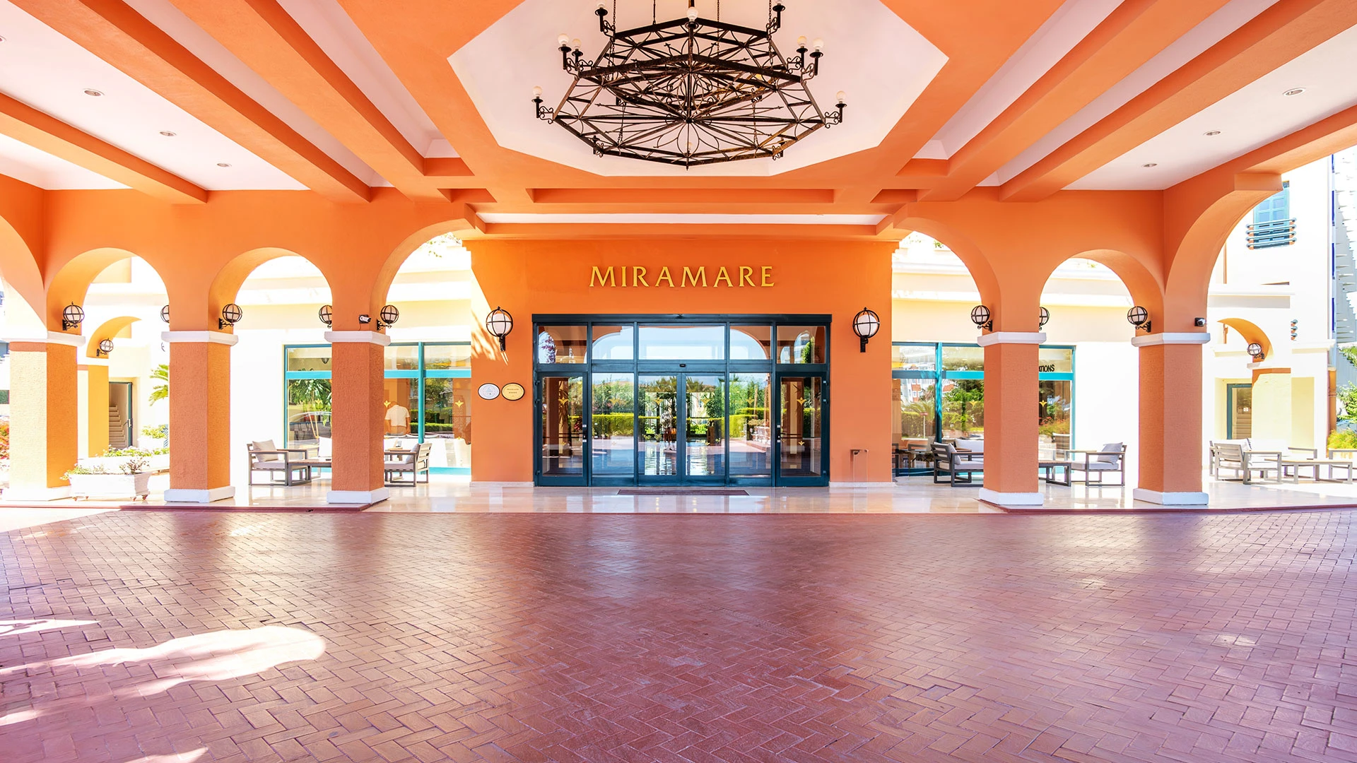 Miramare Queen Hotel – 21