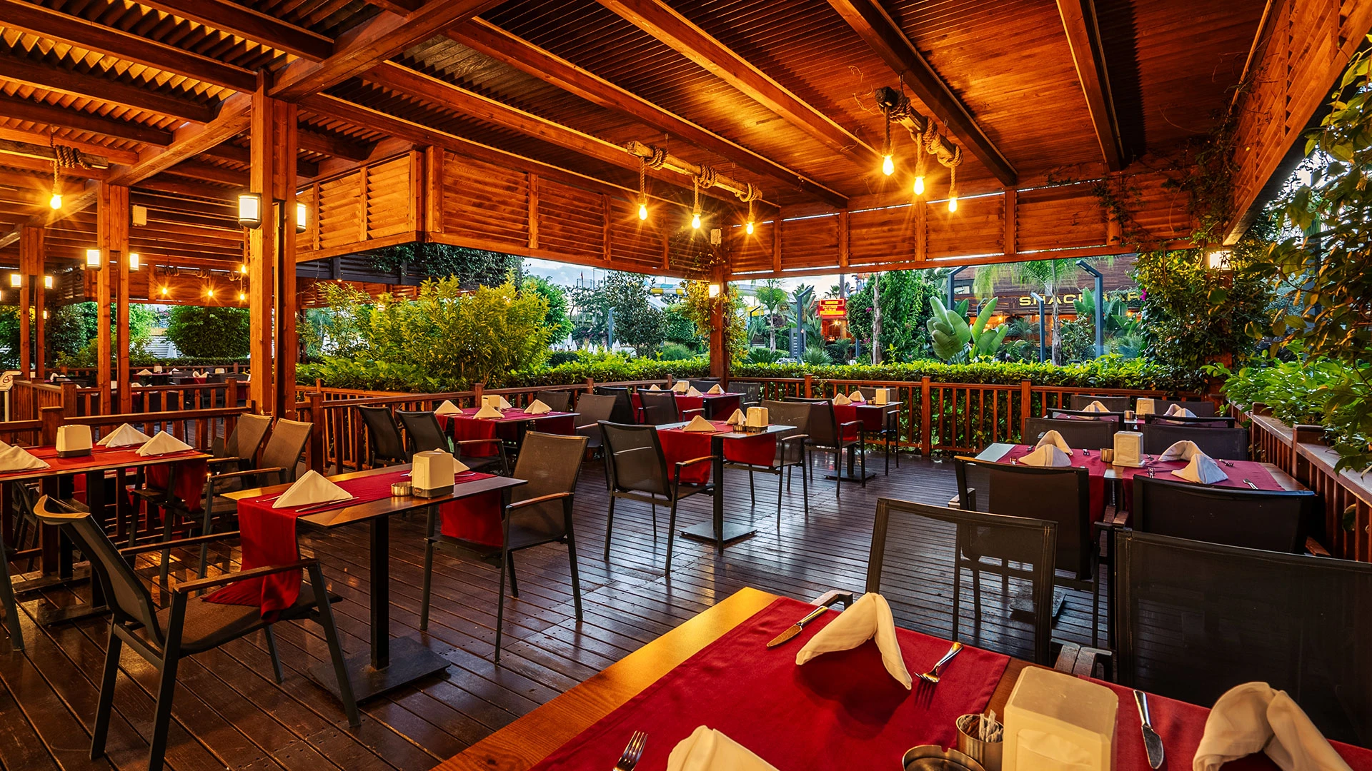 Arnor De Luxe Hotel & Spa – 24