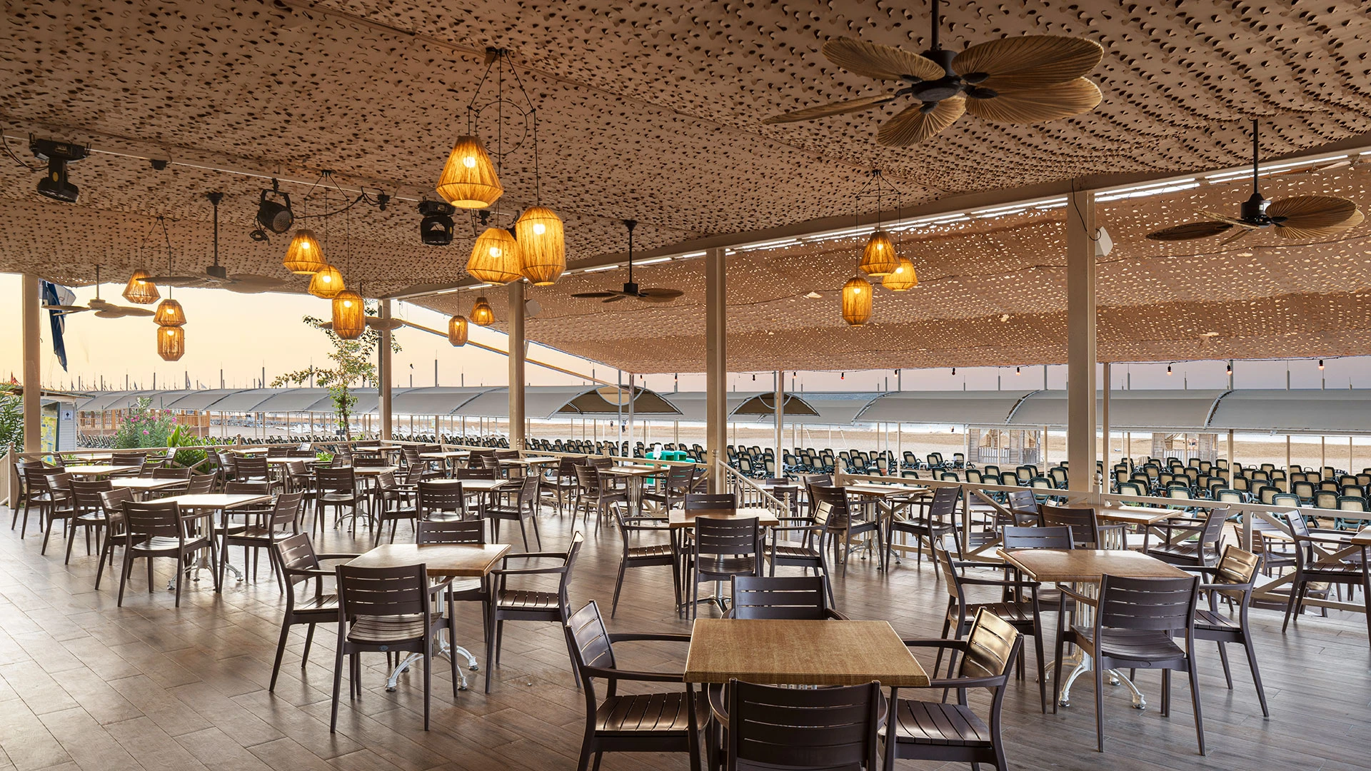 Side Star Resort – 90
