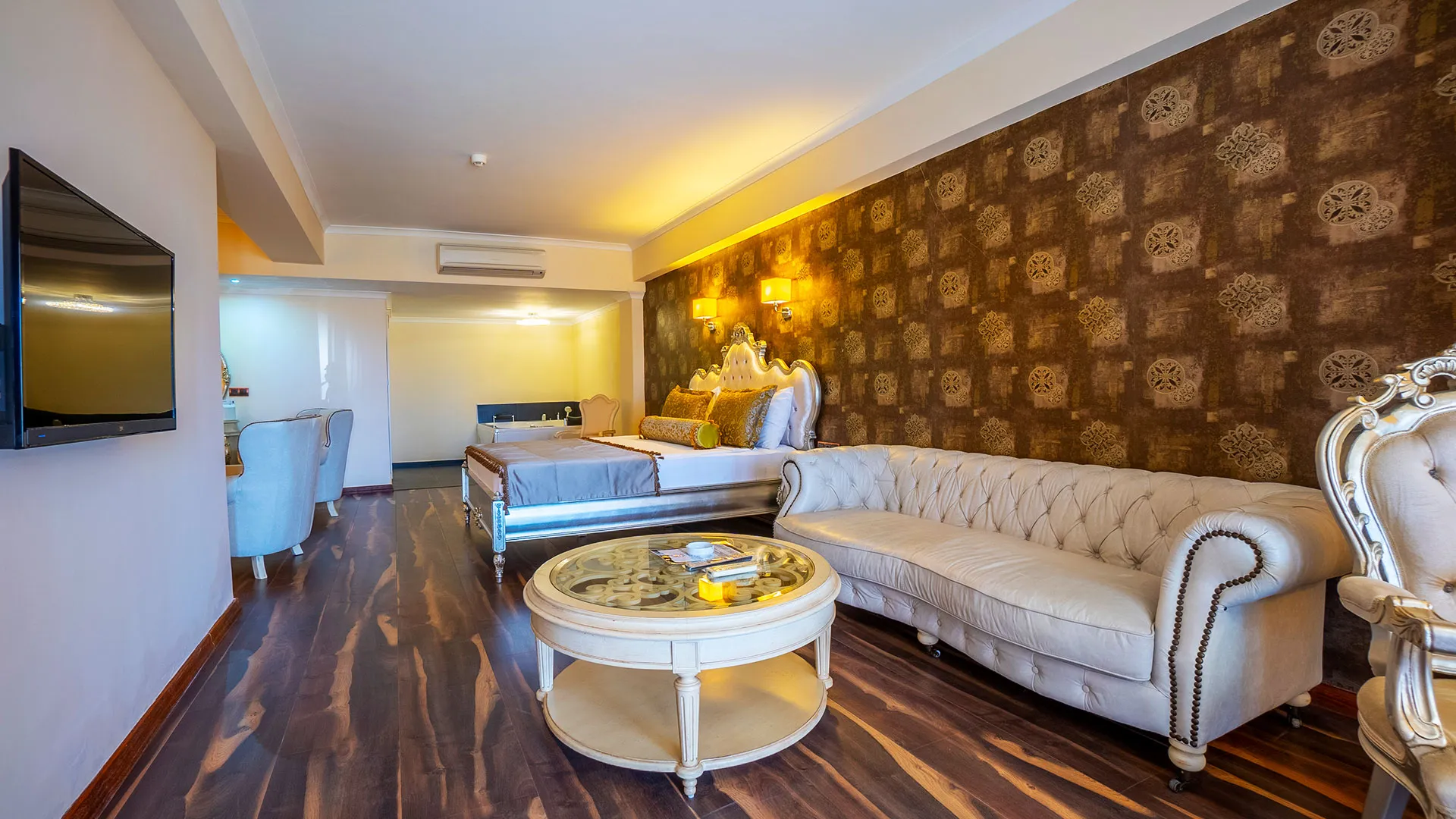 Azka Hotel – 84