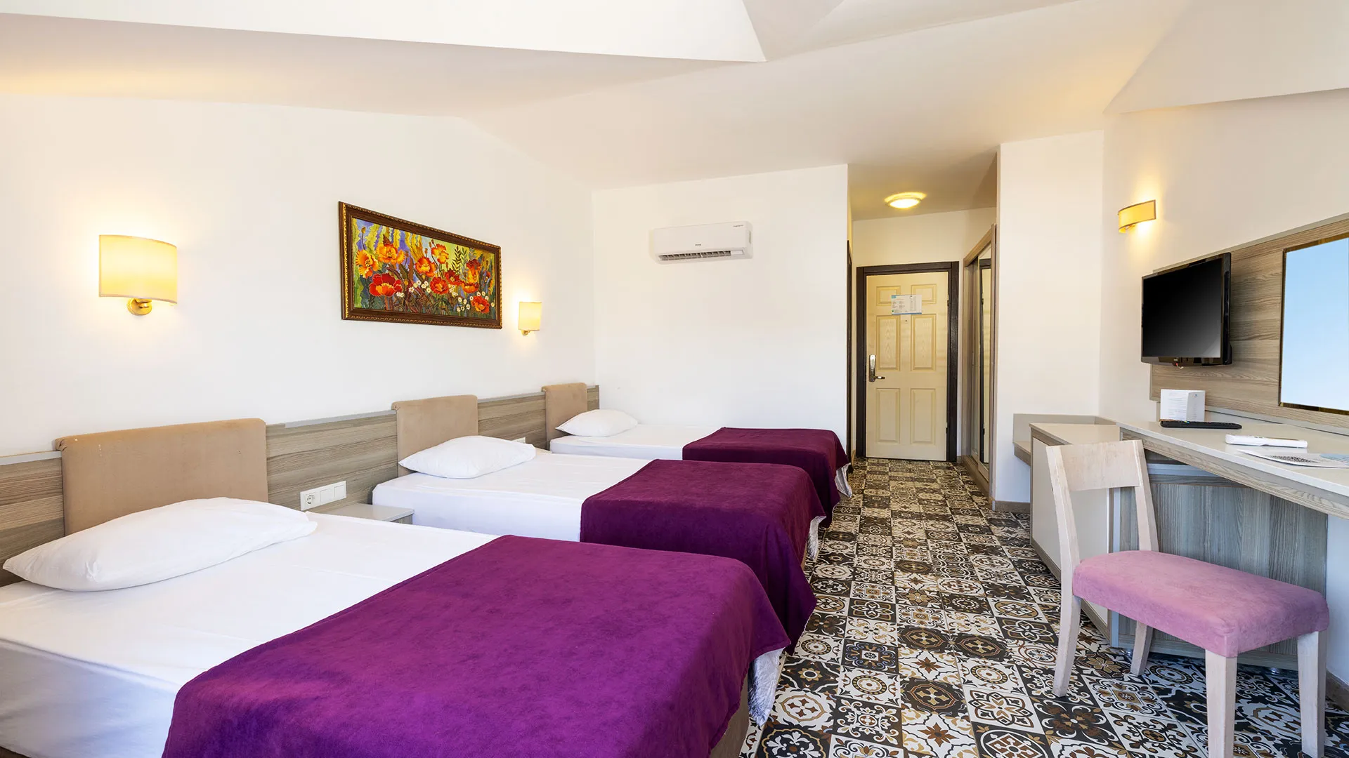 Crystal Aura Beach Resort & Spa – 47