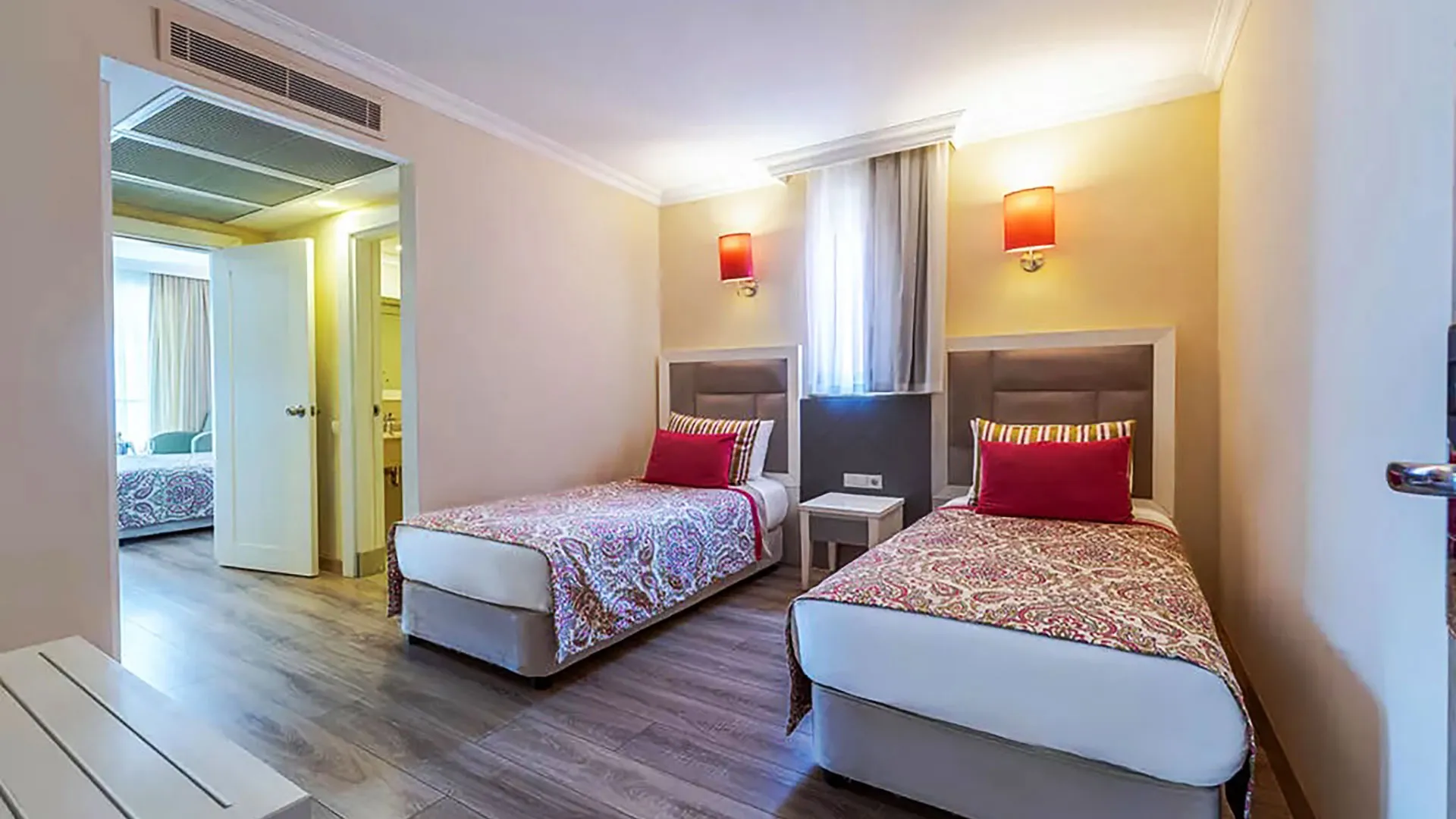 ORANGE COUNTY BELEK Нова Година в Анталия с чартър от Пловдив – 24