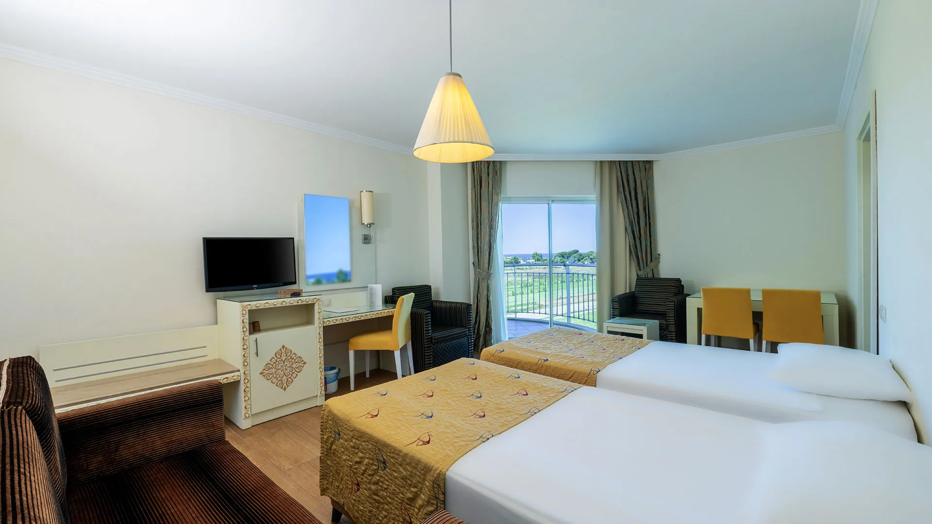 Crystal Admiral Resort & Spa – 20
