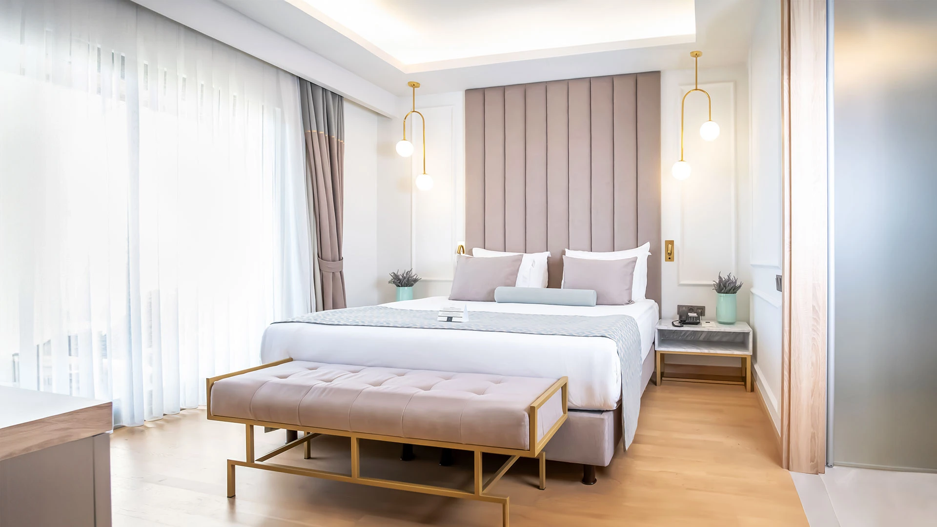 Miramare Queen Hotel – 60