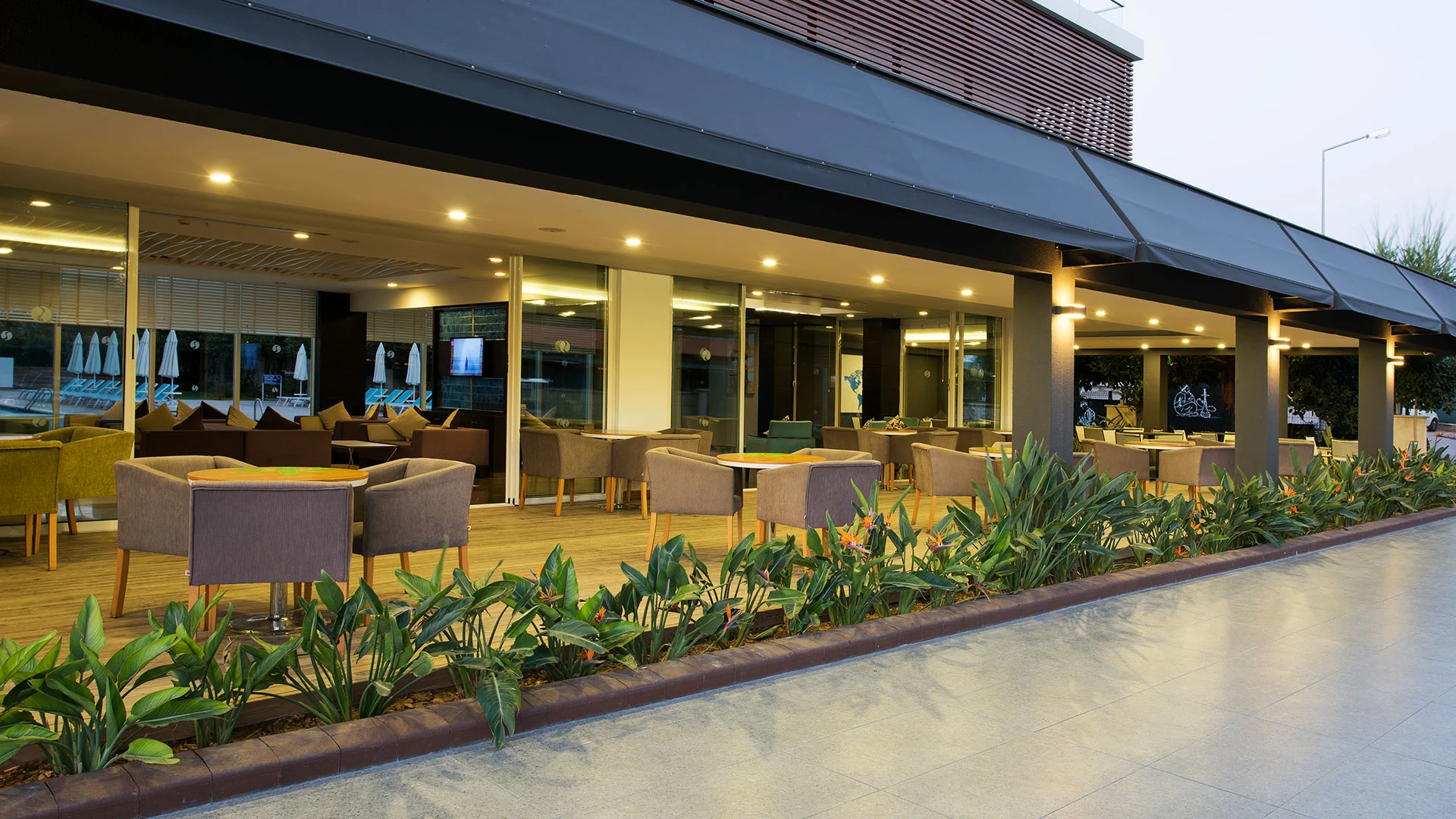 Lonicera West Hotel – 37