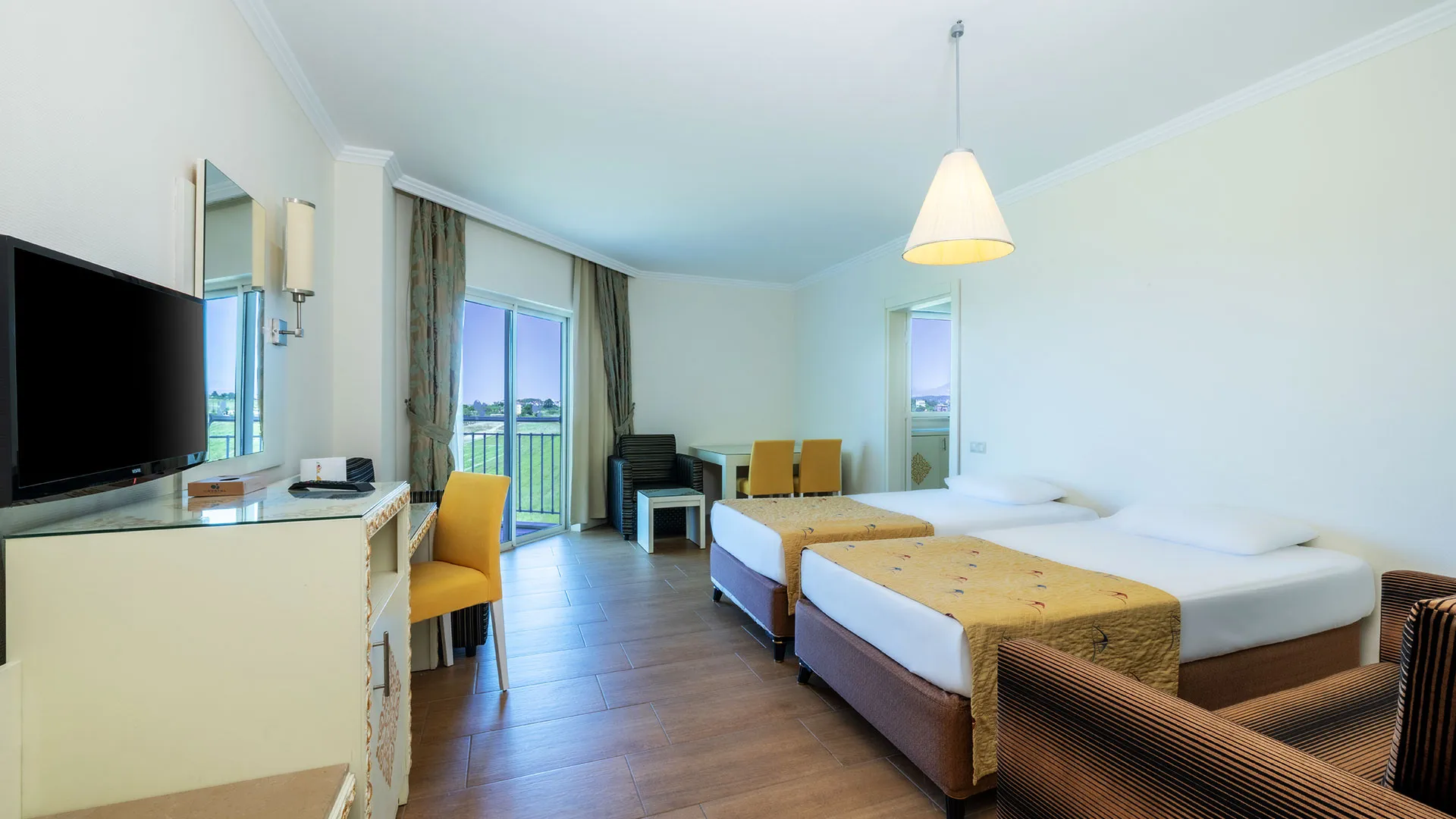 Crystal Admiral Resort & Spa – 36