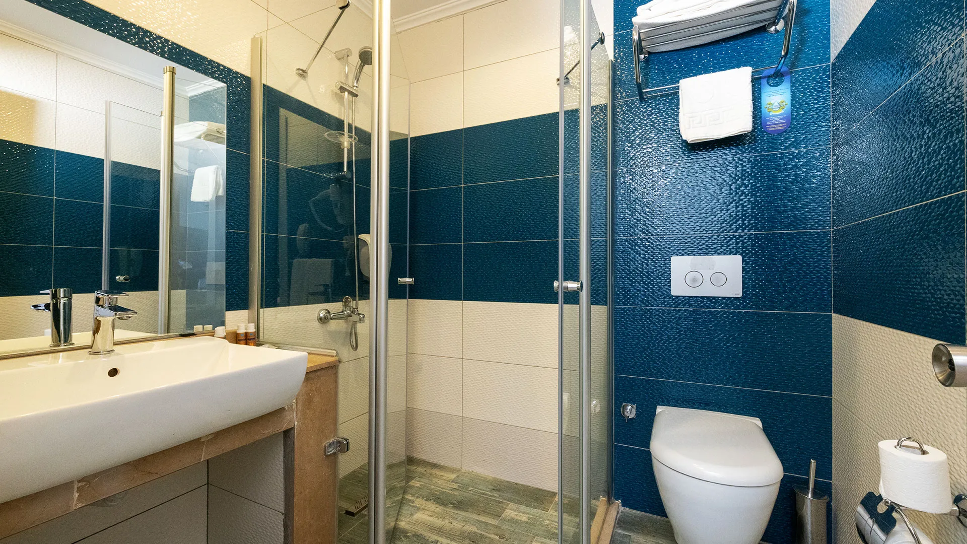 Crystal Aura Beach Resort & Spa – 27
