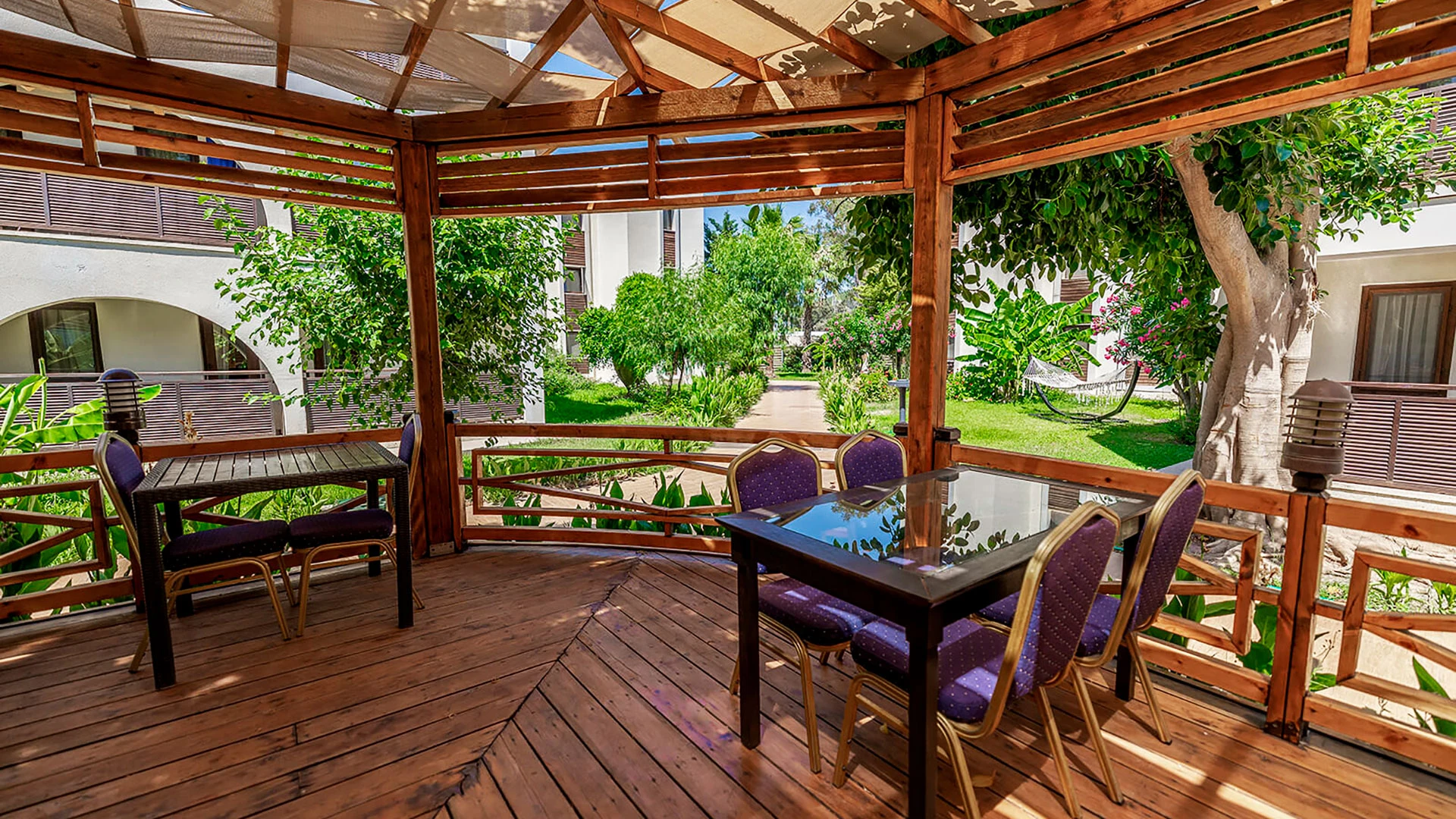 Latanya Park Resort – 5