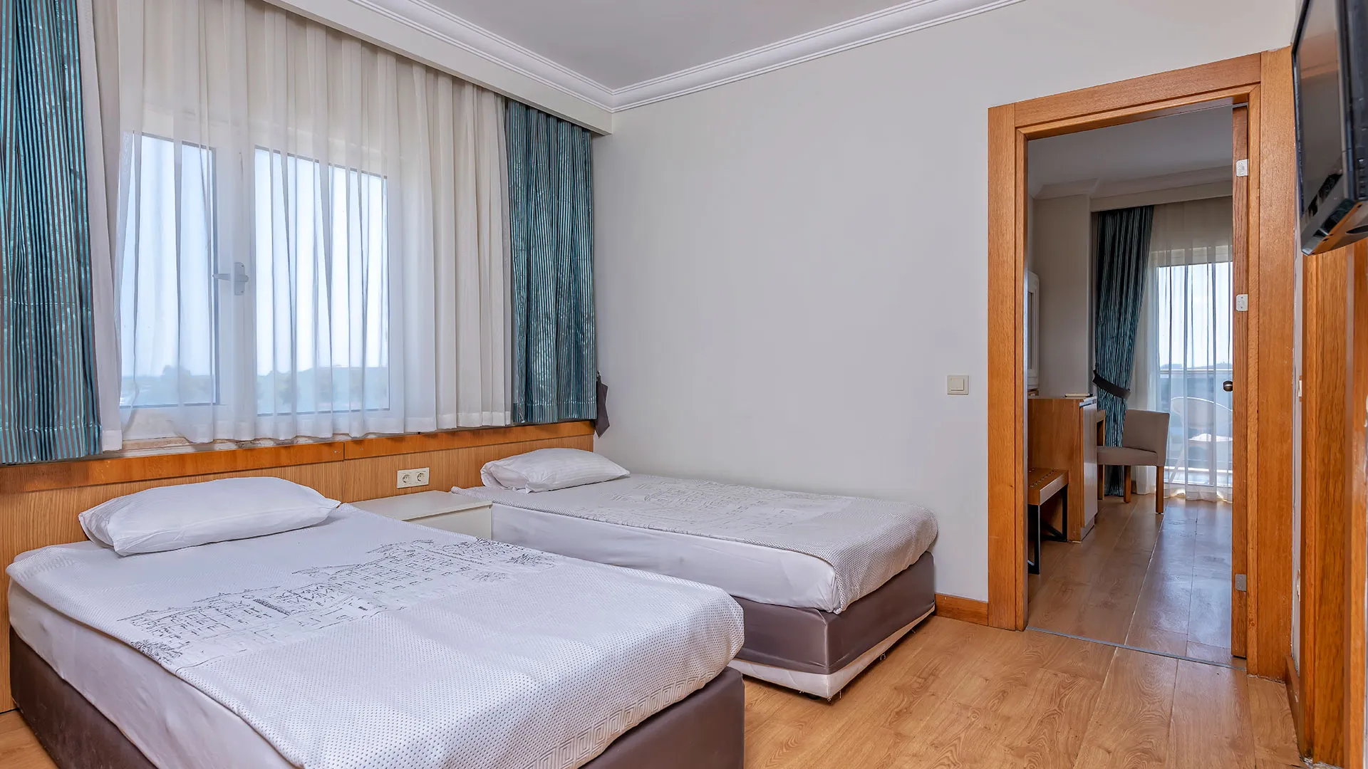 Lrs Lake & River Side Hotel Spa – 22