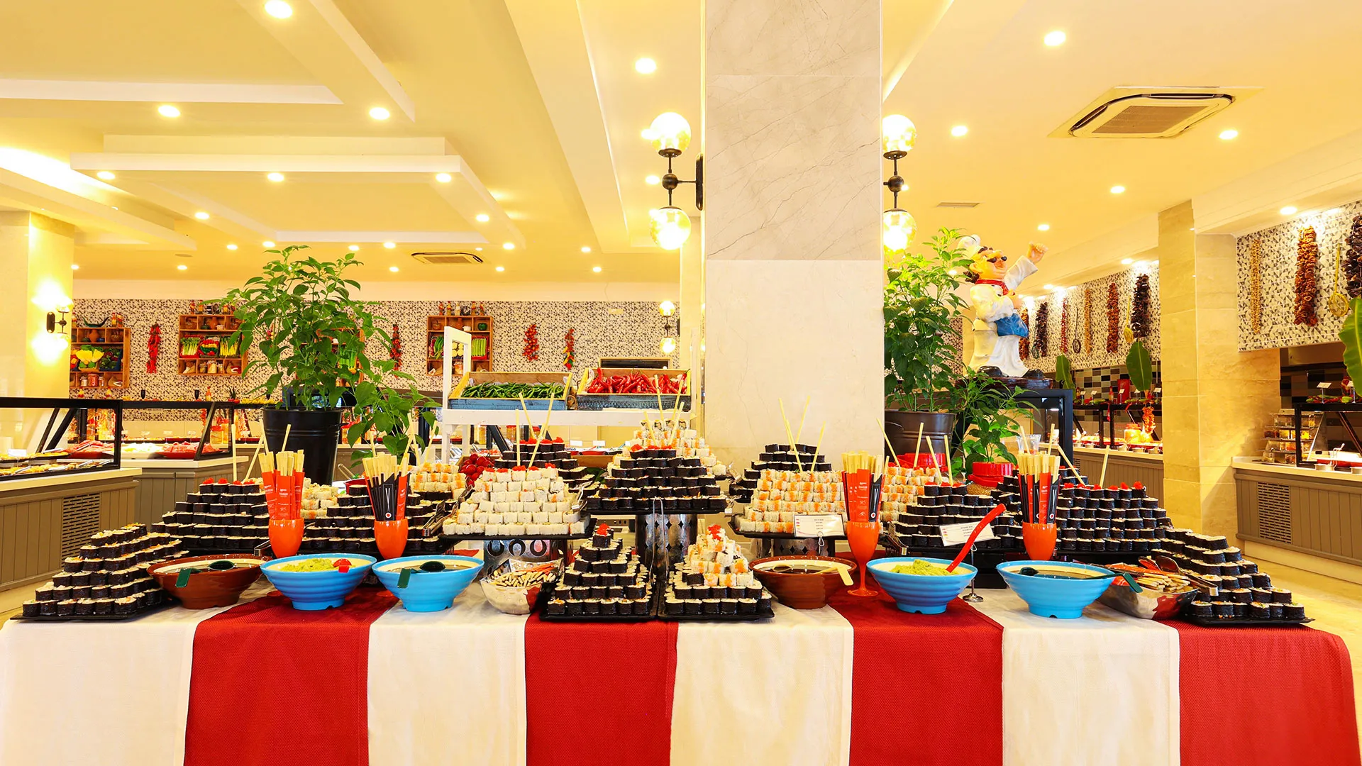 Crystal Aura Beach Resort & Spa – 11