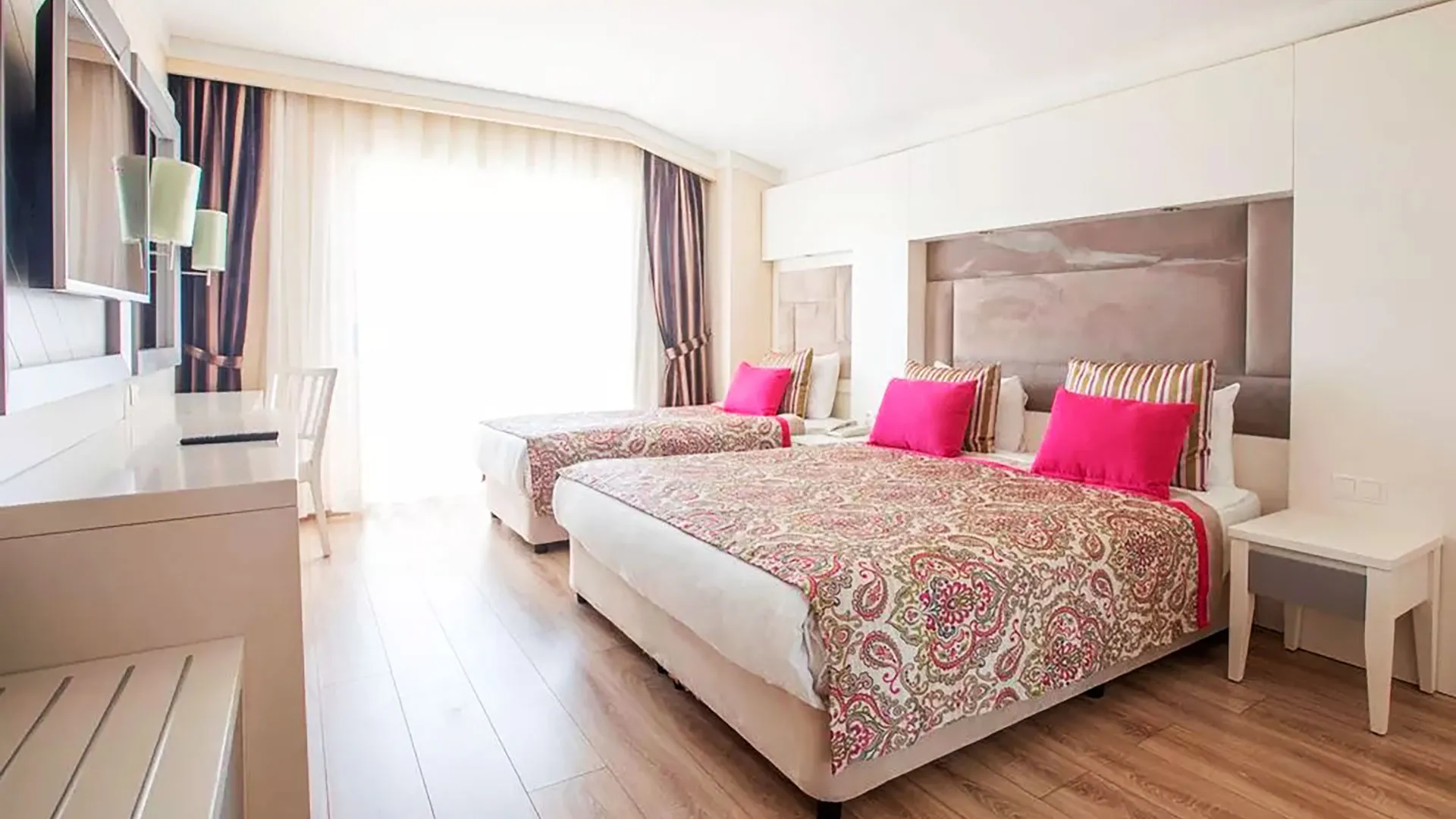 ORANGE COUNTY BELEK Нова Година в Анталия с чартър от Пловдив – 50