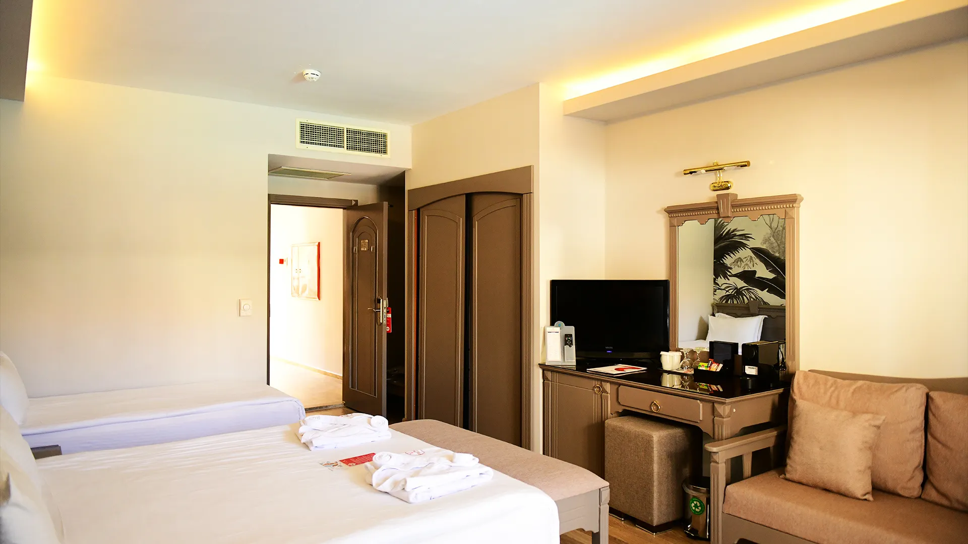 Club Hotel Turan Prince World – 35