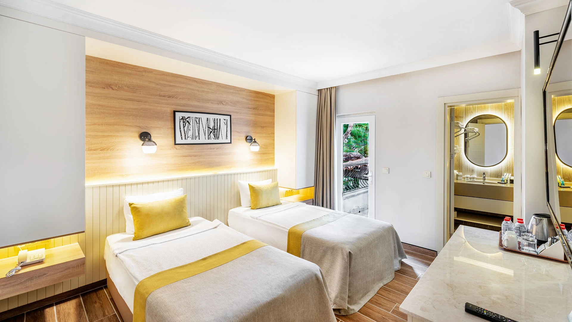 Club Marco Polo – 13