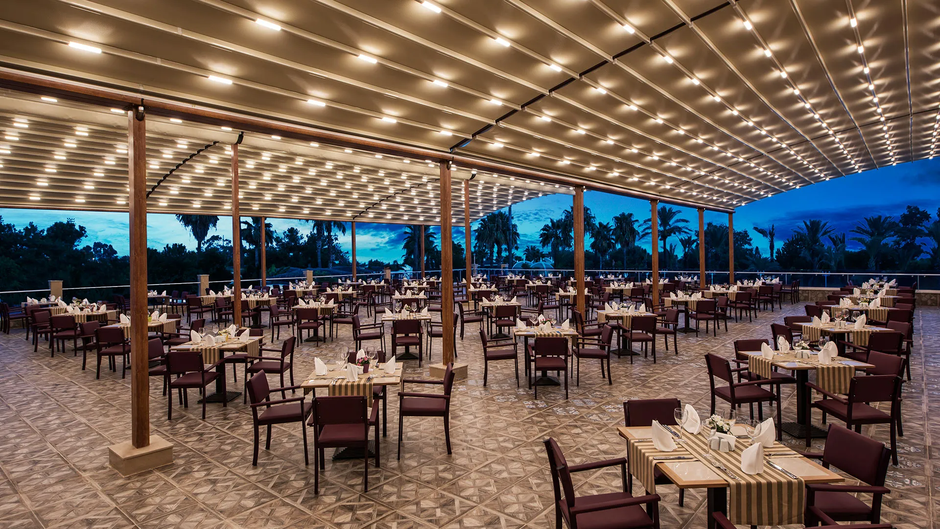 DELPHIN BE GRAND RESORT Нова Година в Анталия с чартър от Пловдив – 24