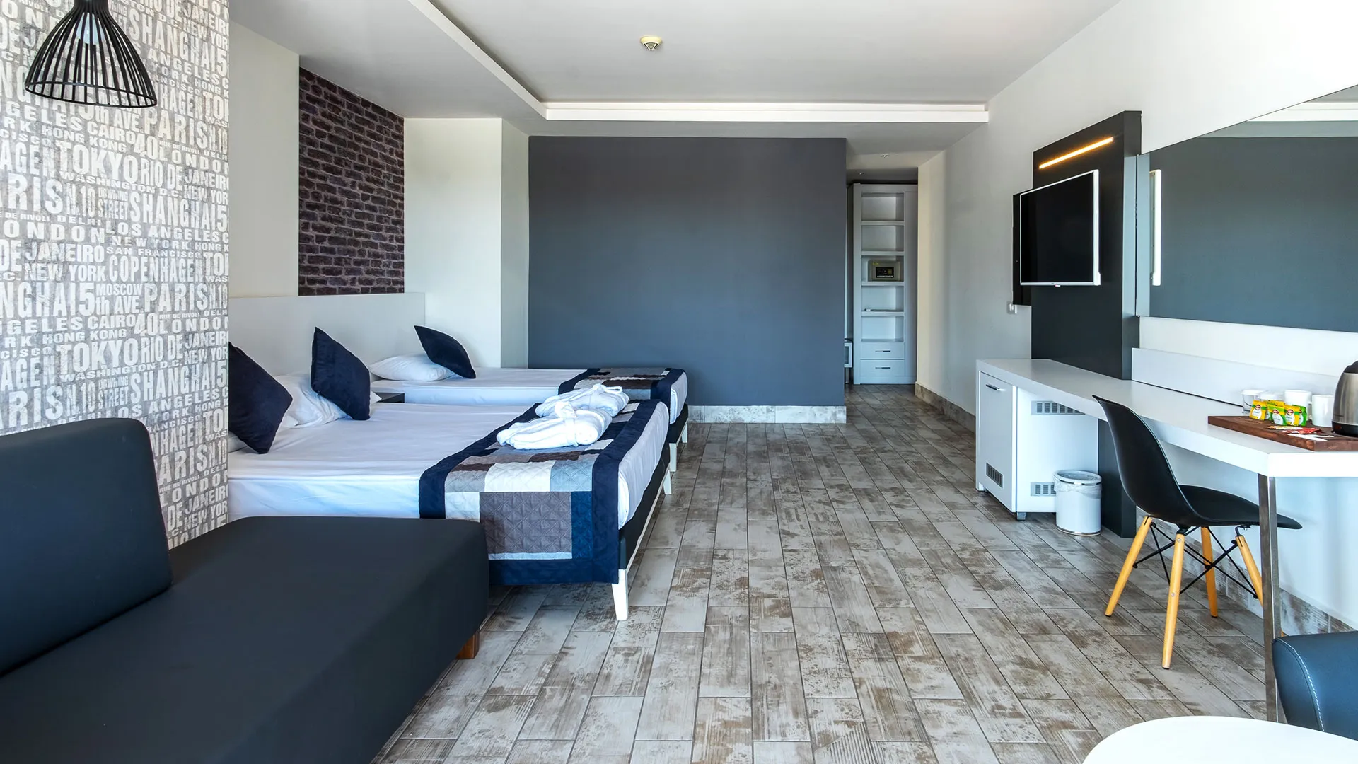 White City Beach Hotel – 54